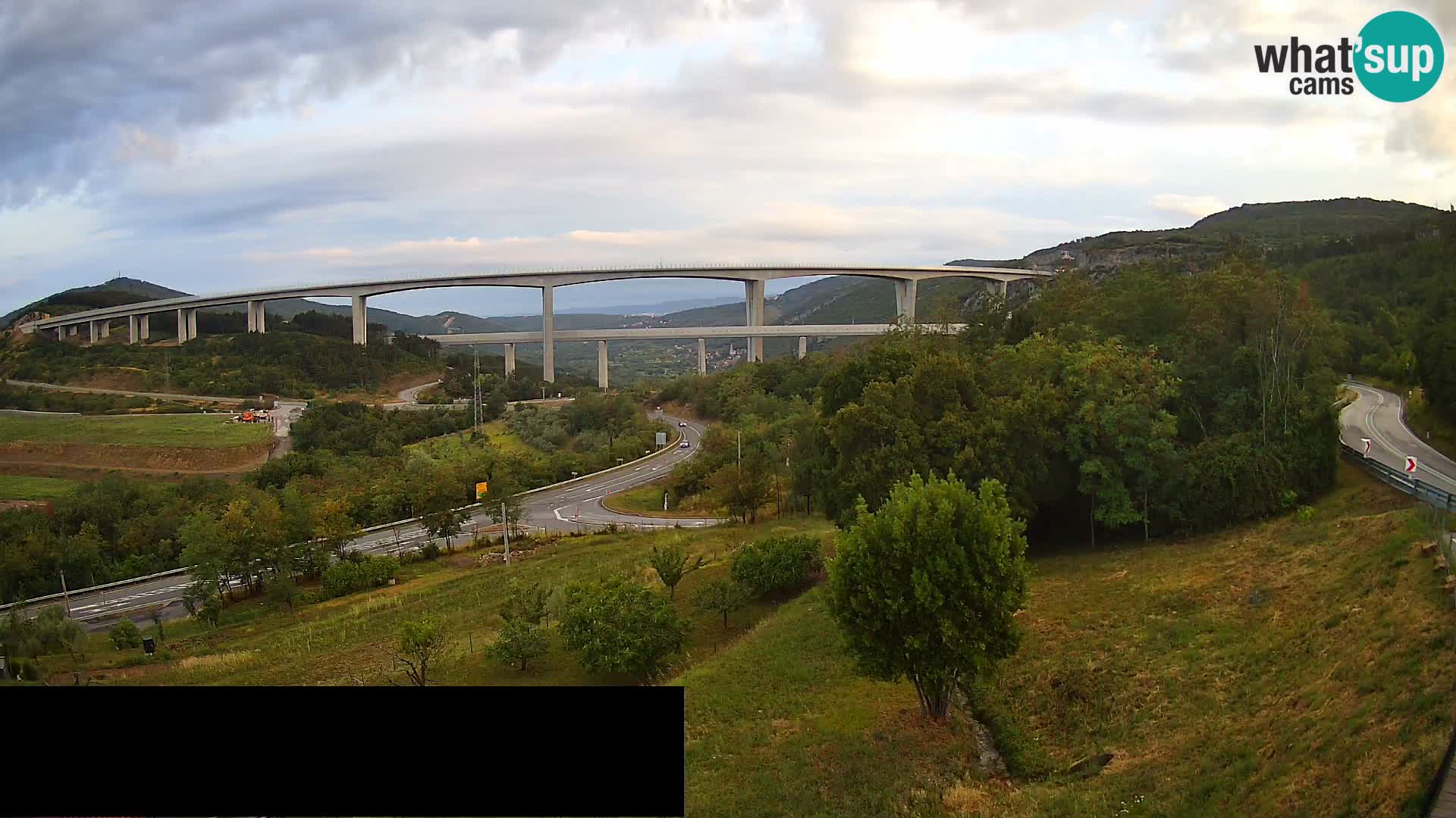Webcam Črni Kal Viadukt – Viki Burger