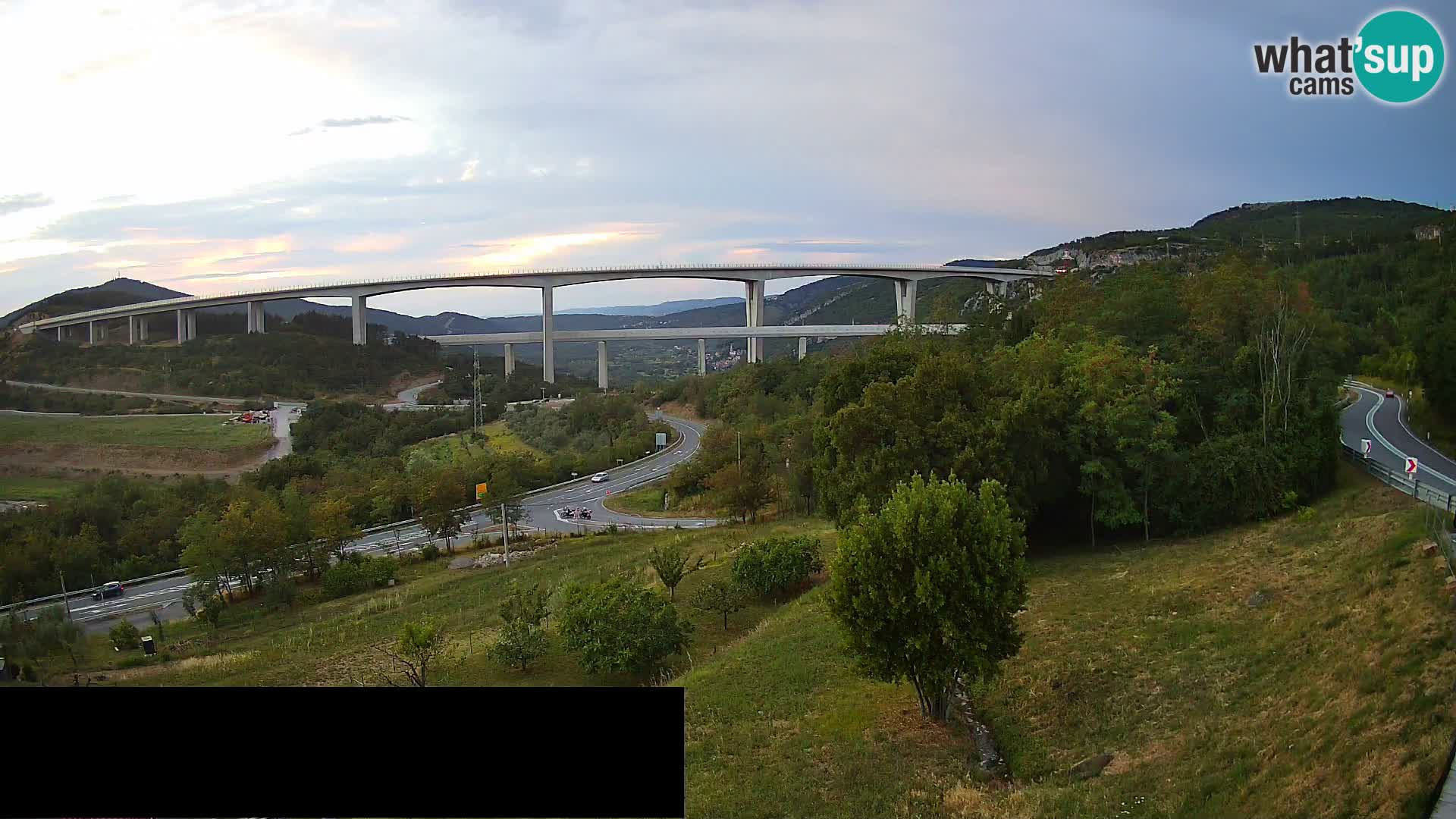Camera en vivo Črni Kal Viaducto – Viki Burger