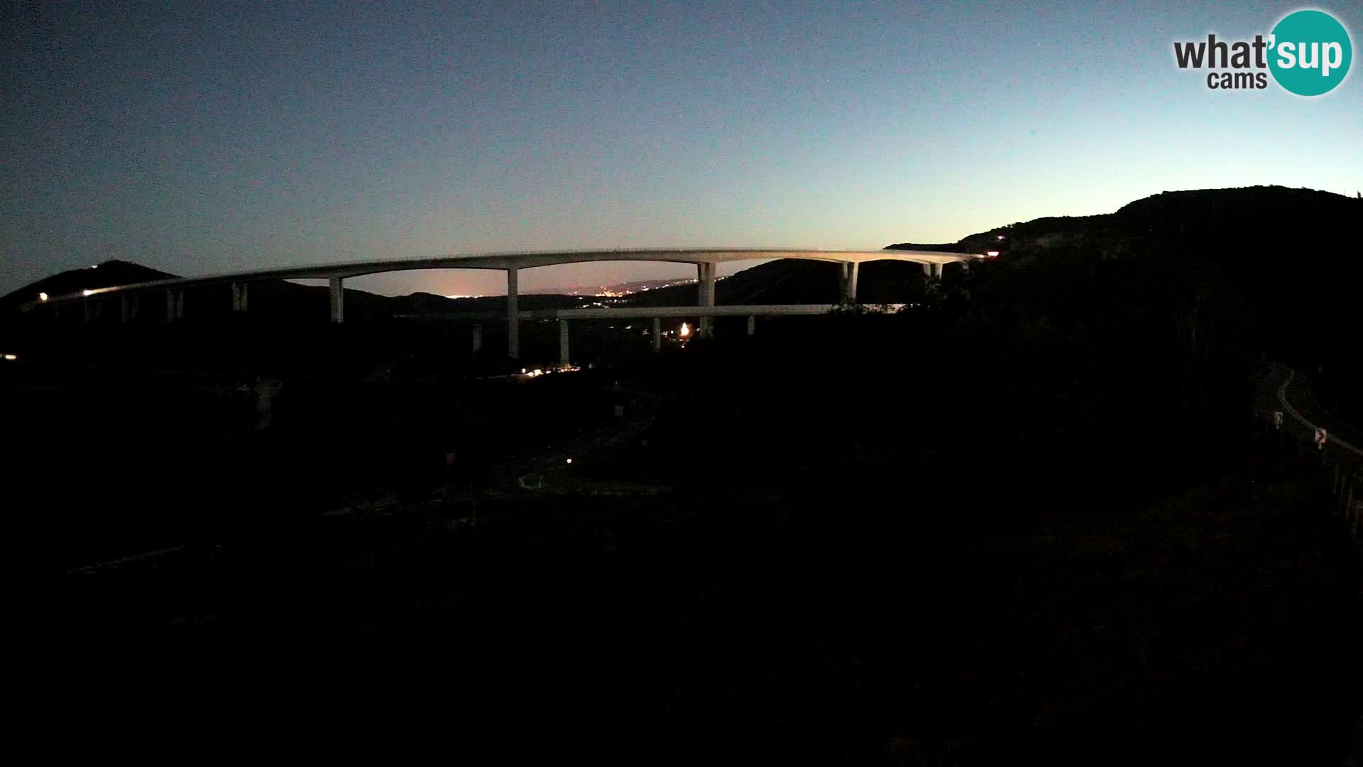 Webcam Črni Kal Viaduct – view from Viki Burger