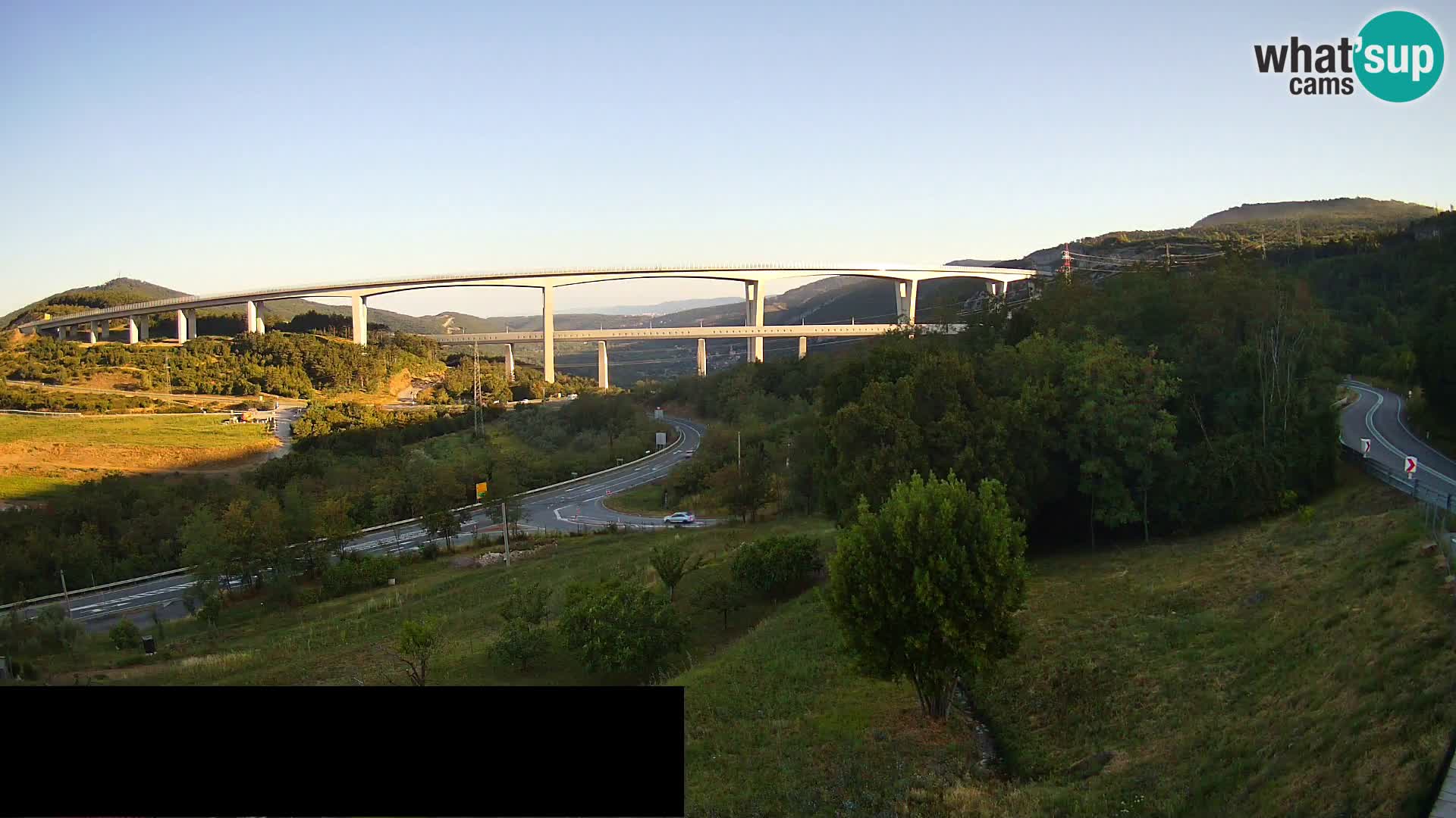 Live cam Črni Kal Viaduc – Viki Burger