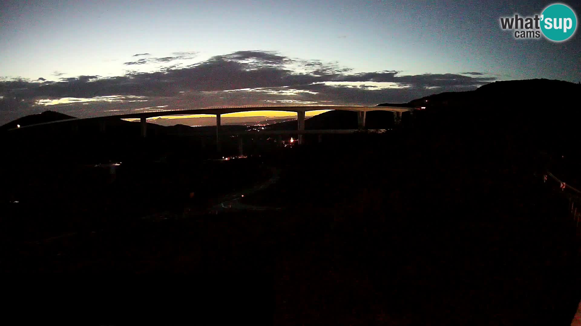 Webcam Črni Kal Viaduct – view from Viki Burger