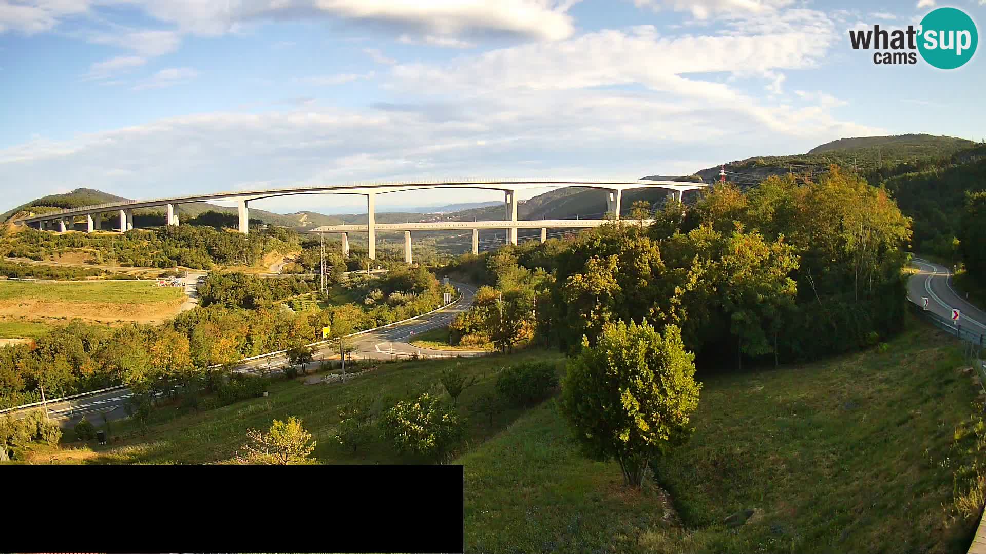 Webcam Črni Kal Viaduct – view from Viki Burger
