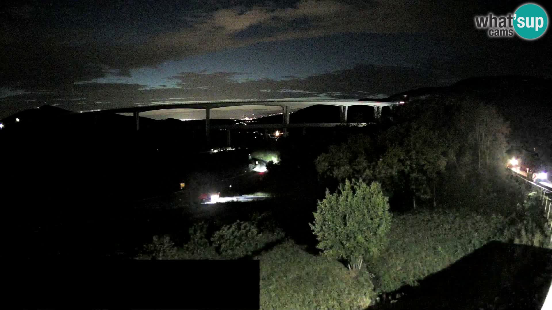 Kamera v živo Črni Kal Viadukt – pogled z Viki Burgerja