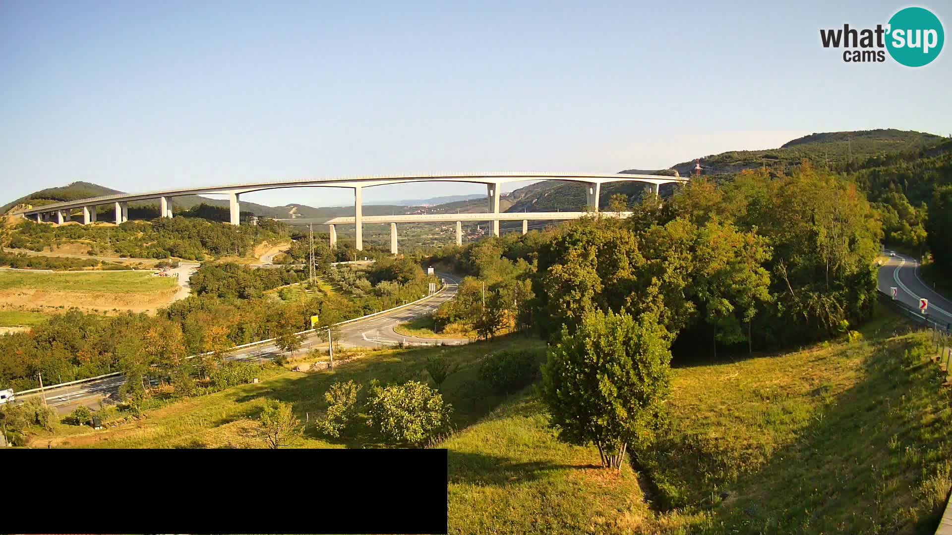 Kamera v živo Črni Kal Viadukt – pogled z Viki Burgerja