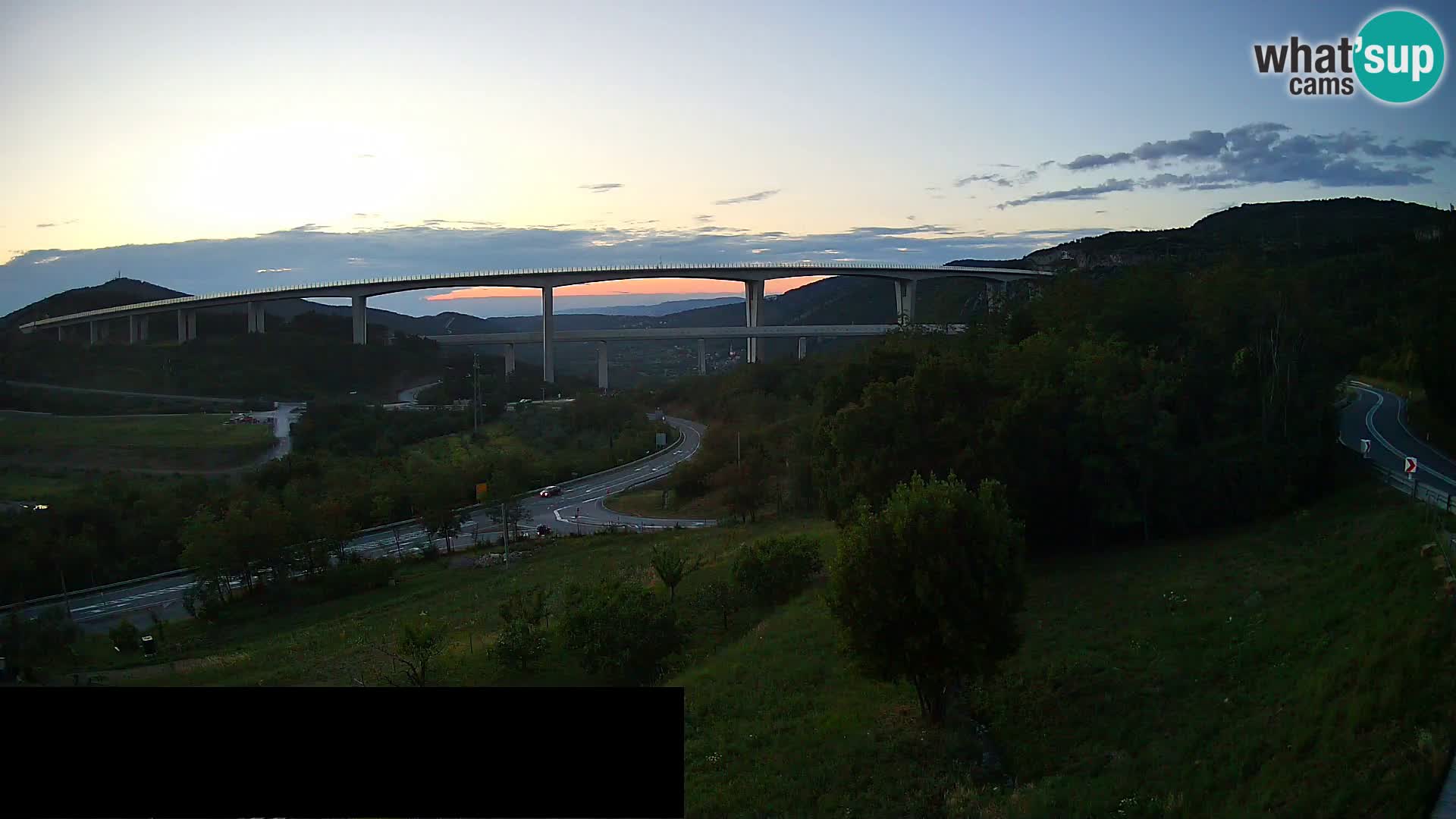 Webcam Črni Kal Viadukt – Viki Burger