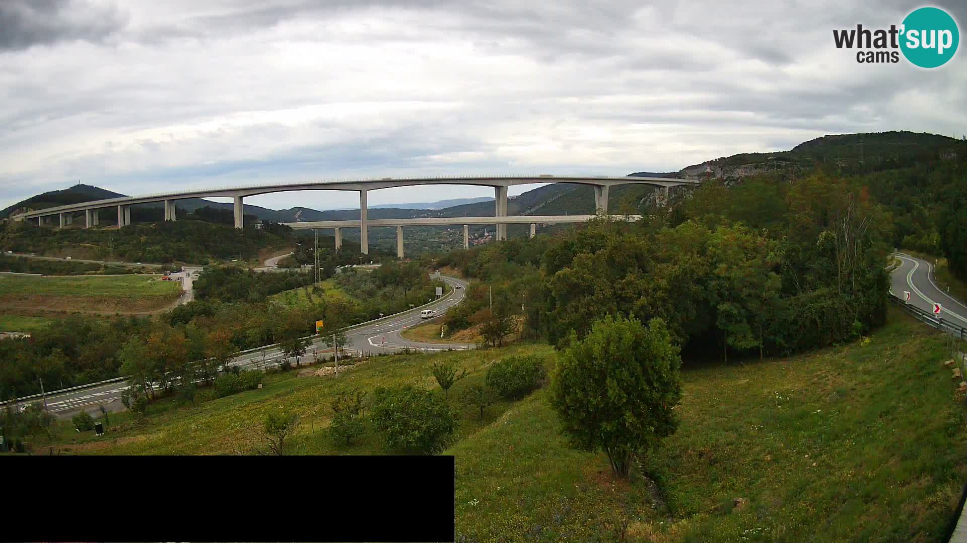 Webcam Črni Kal Viaduct – view from Viki Burger
