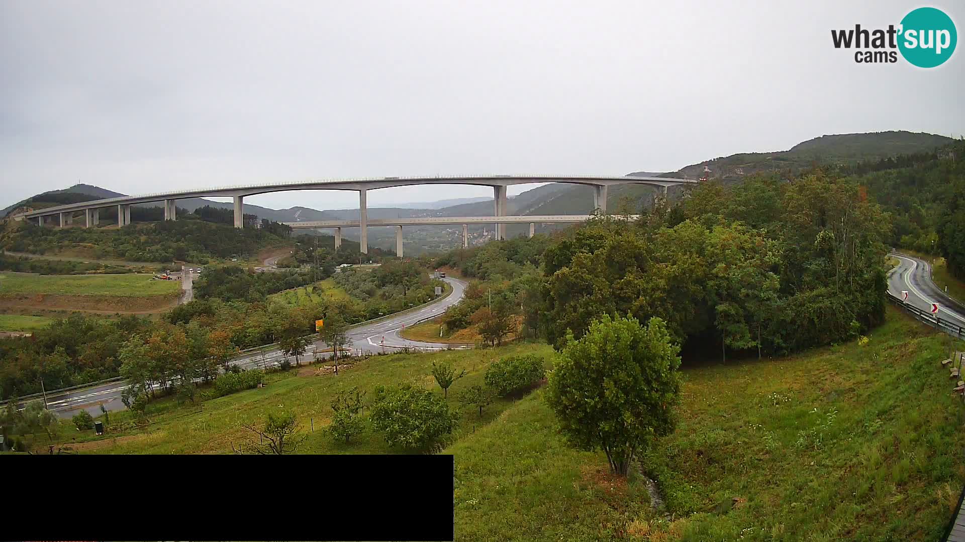 Kamera v živo Črni Kal Viadukt – pogled z Viki Burgerja