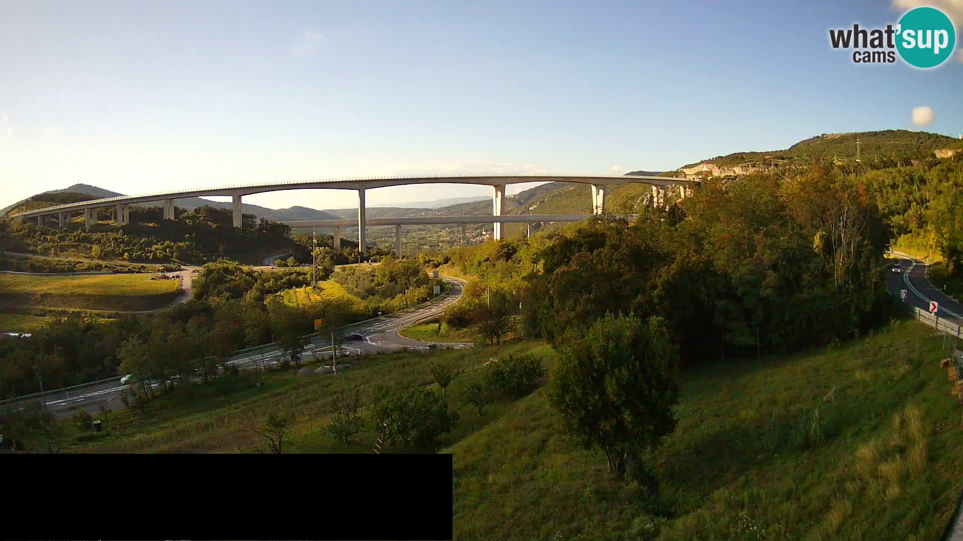 Webcam Črni Kal Viaduct – view from Viki Burger