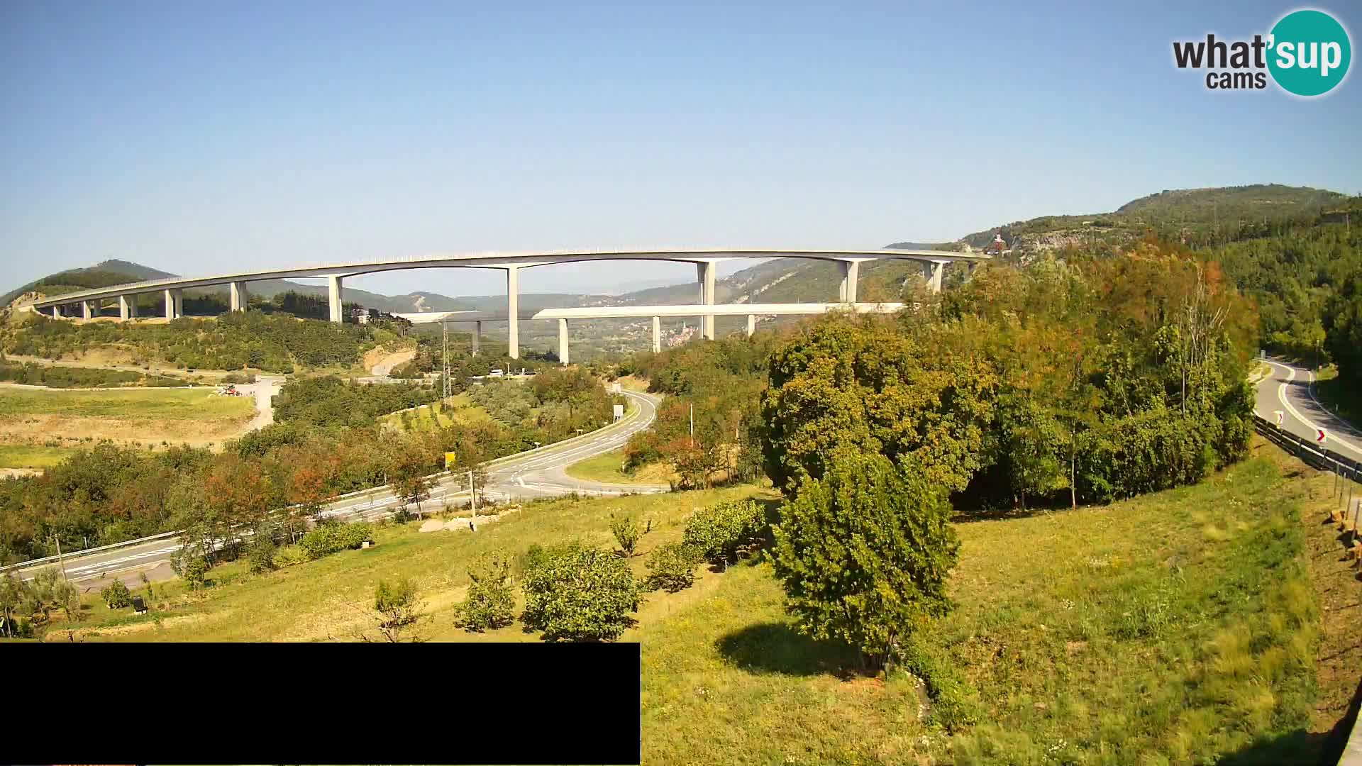 Kamera v živo Črni Kal Viadukt – pogled z Viki Burgerja
