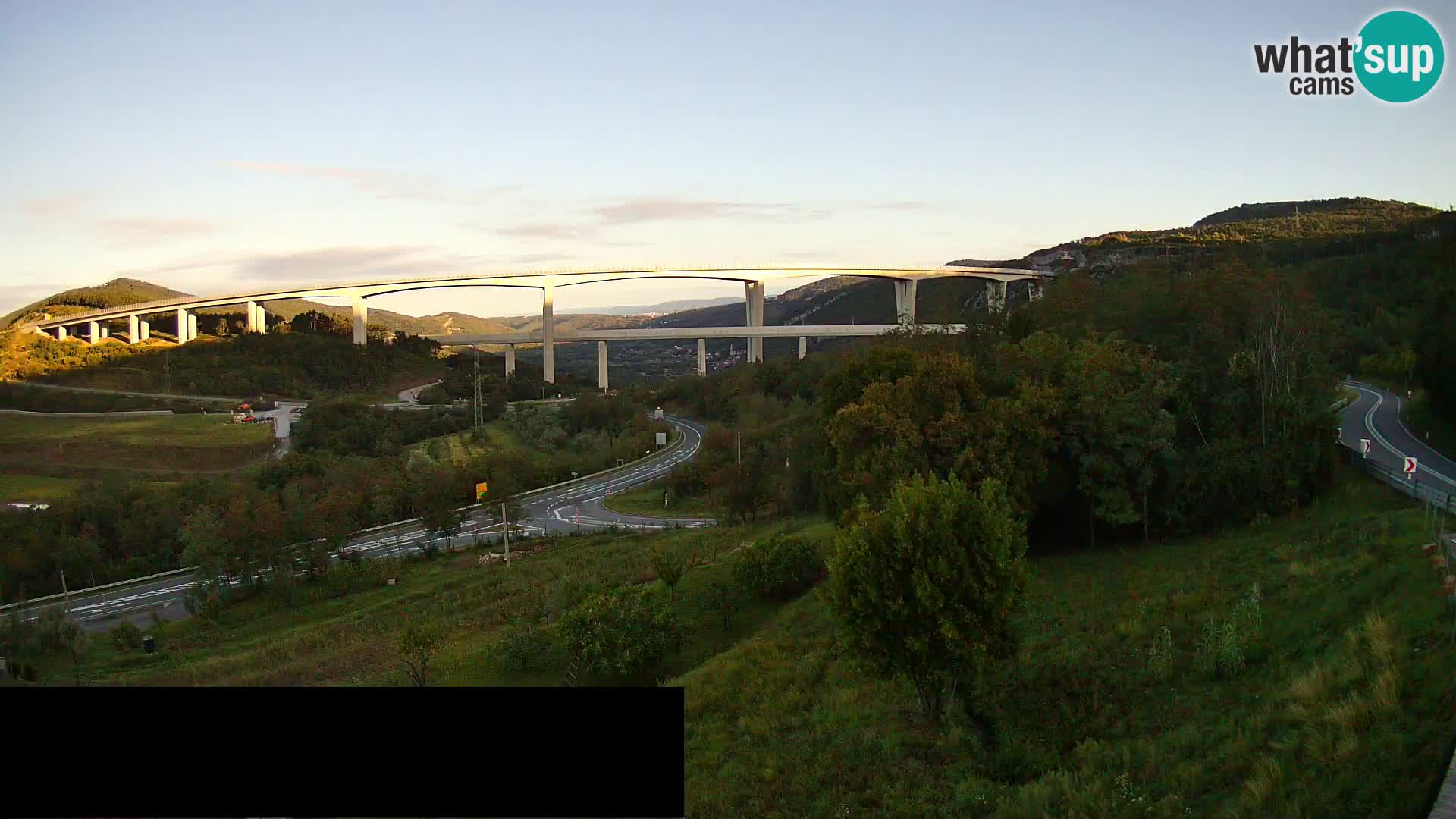 Webcam Črni Kal Viadukt – Viki Burger