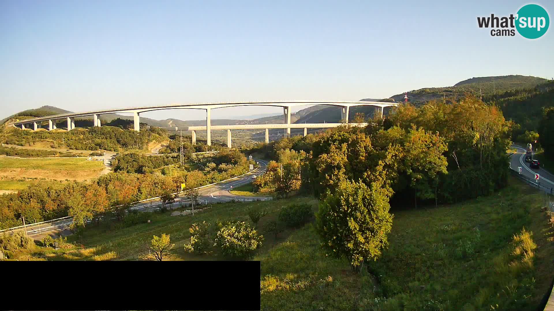 Kamera v živo Črni Kal Viadukt – pogled z Viki Burgerja