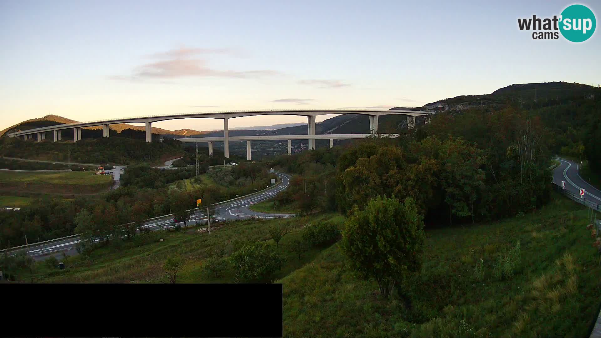 Live cam Črni Kal Viaduc – Viki Burger