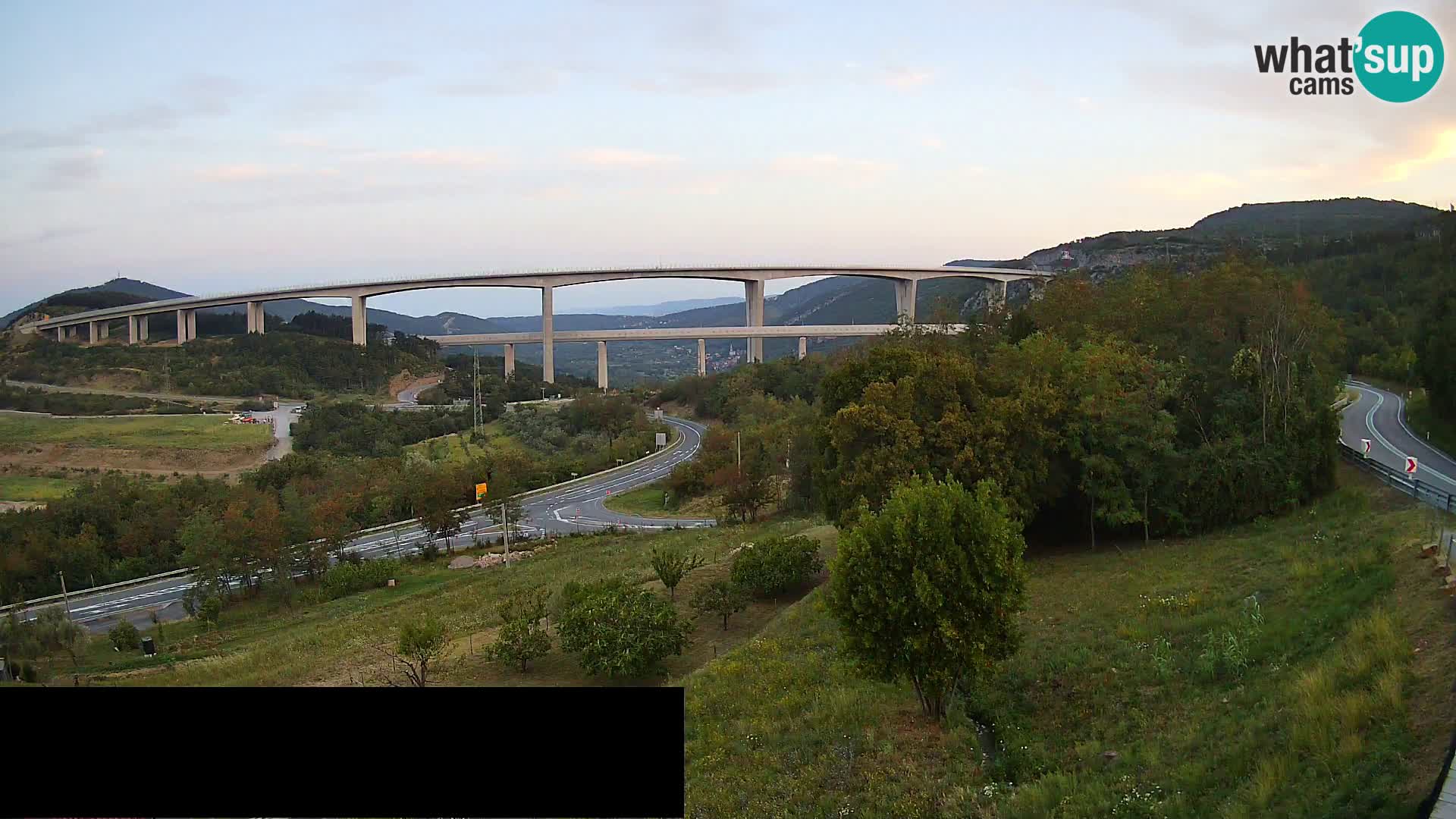 Web kamera Črni Kal Viadukt – pogled sa Viki Burgerja