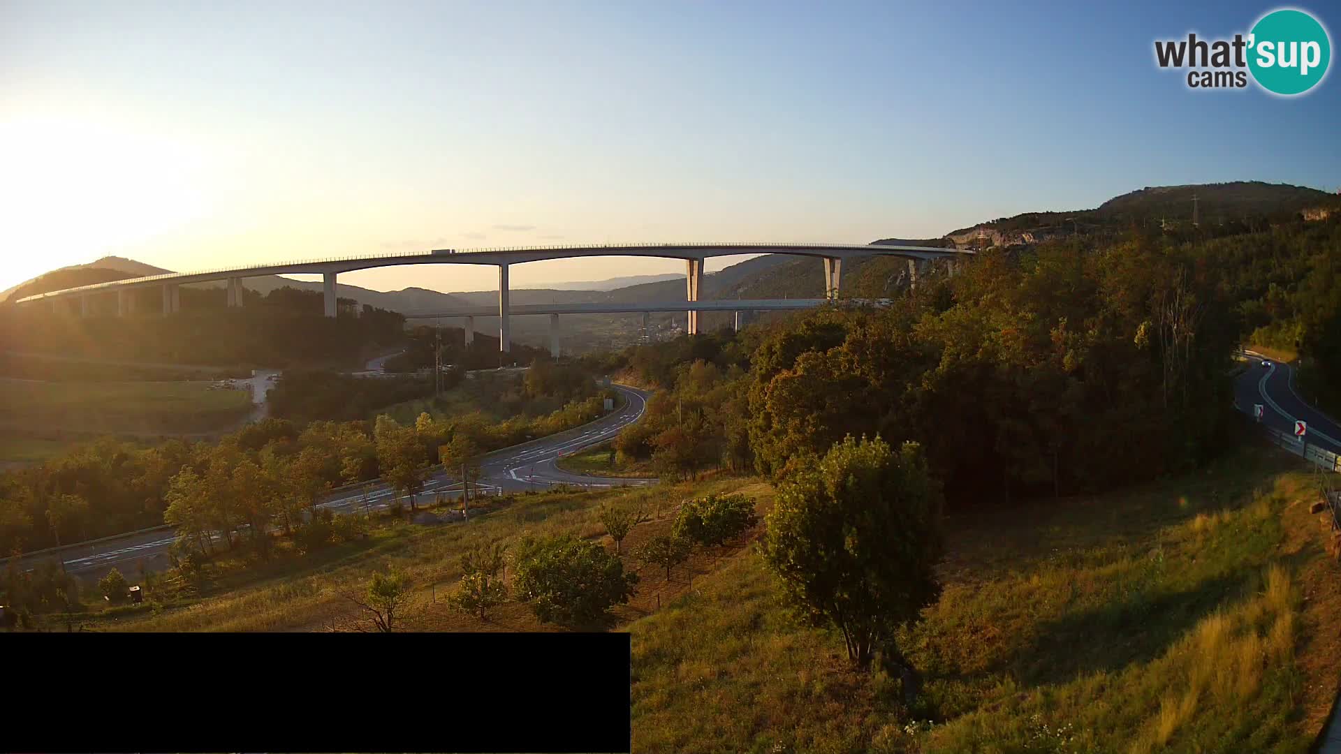 Webcam Črni Kal Viadukt – Viki Burger