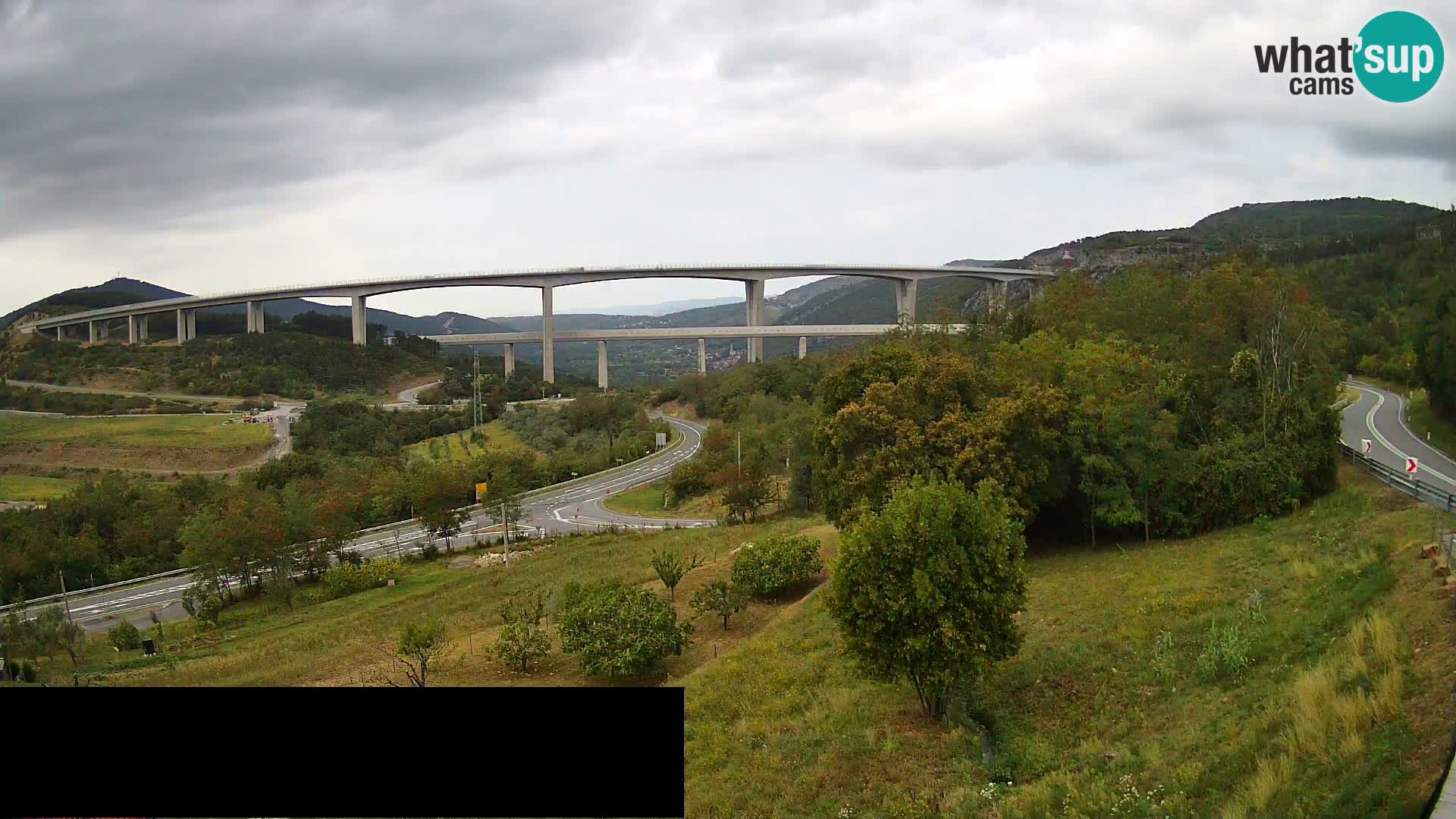 Kamera v živo Črni Kal Viadukt – pogled z Viki Burgerja