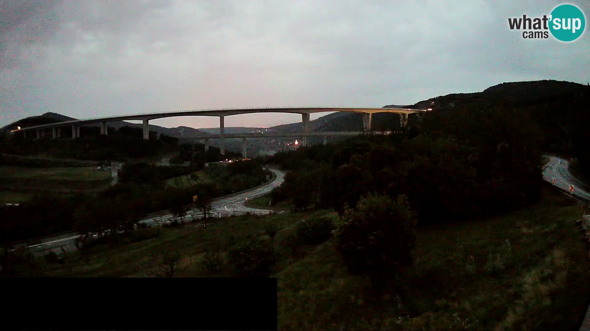 Camera en vivo Črni Kal Viaducto – Viki Burger