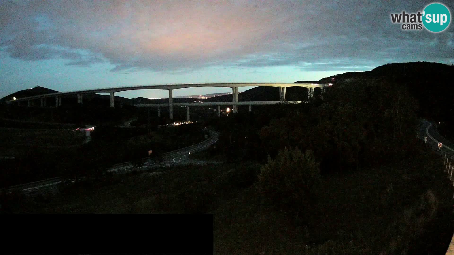 Kamera v živo Črni Kal Viadukt – pogled z Viki Burgerja