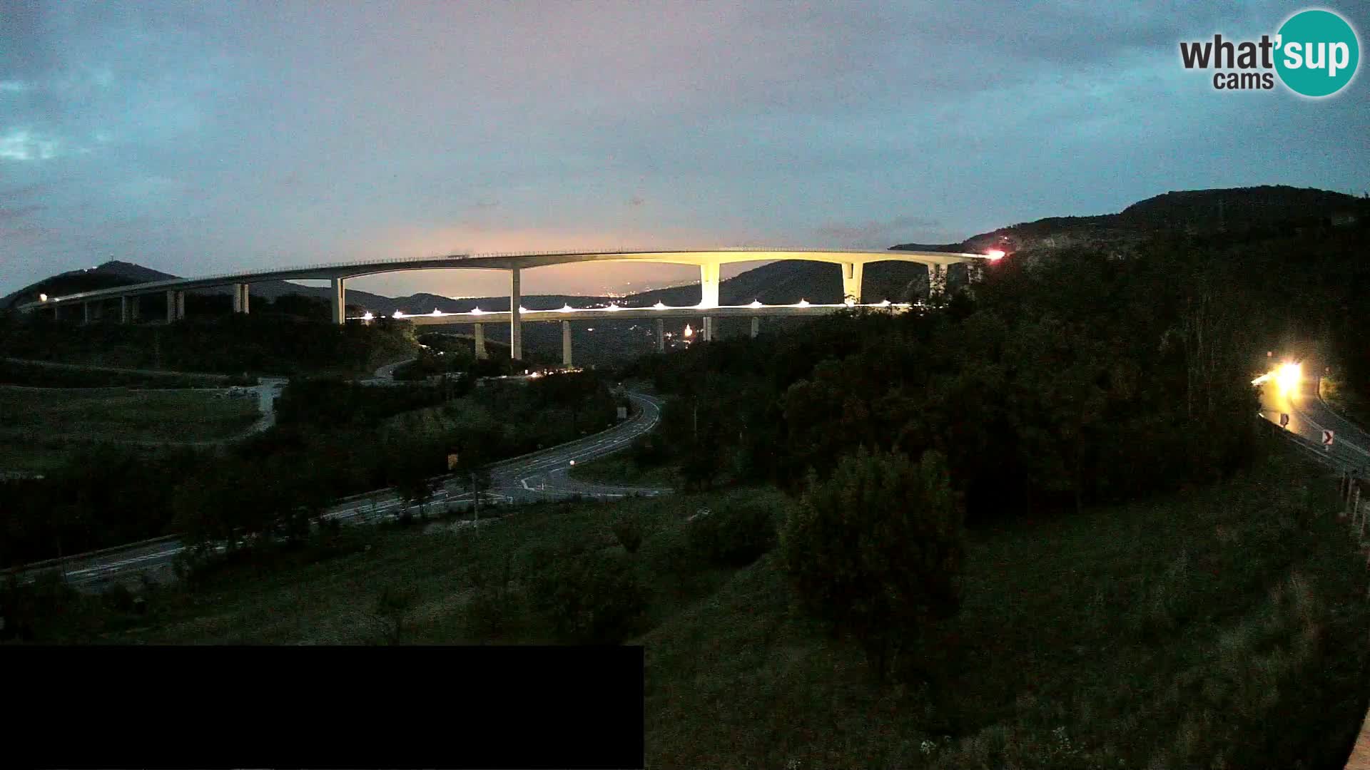 Webcam Črni Kal Viaduct – view from Viki Burger