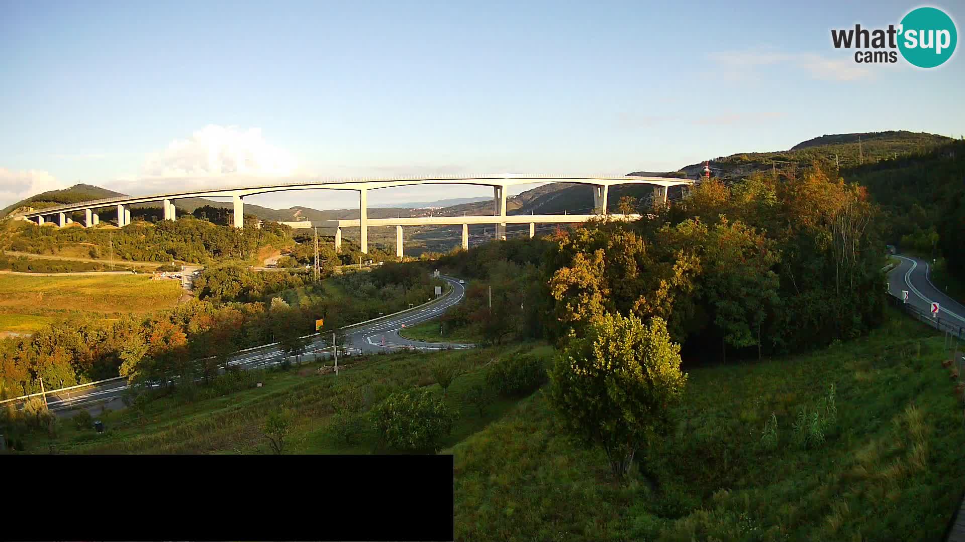 Live cam Črni Kal Viaduc – Viki Burger