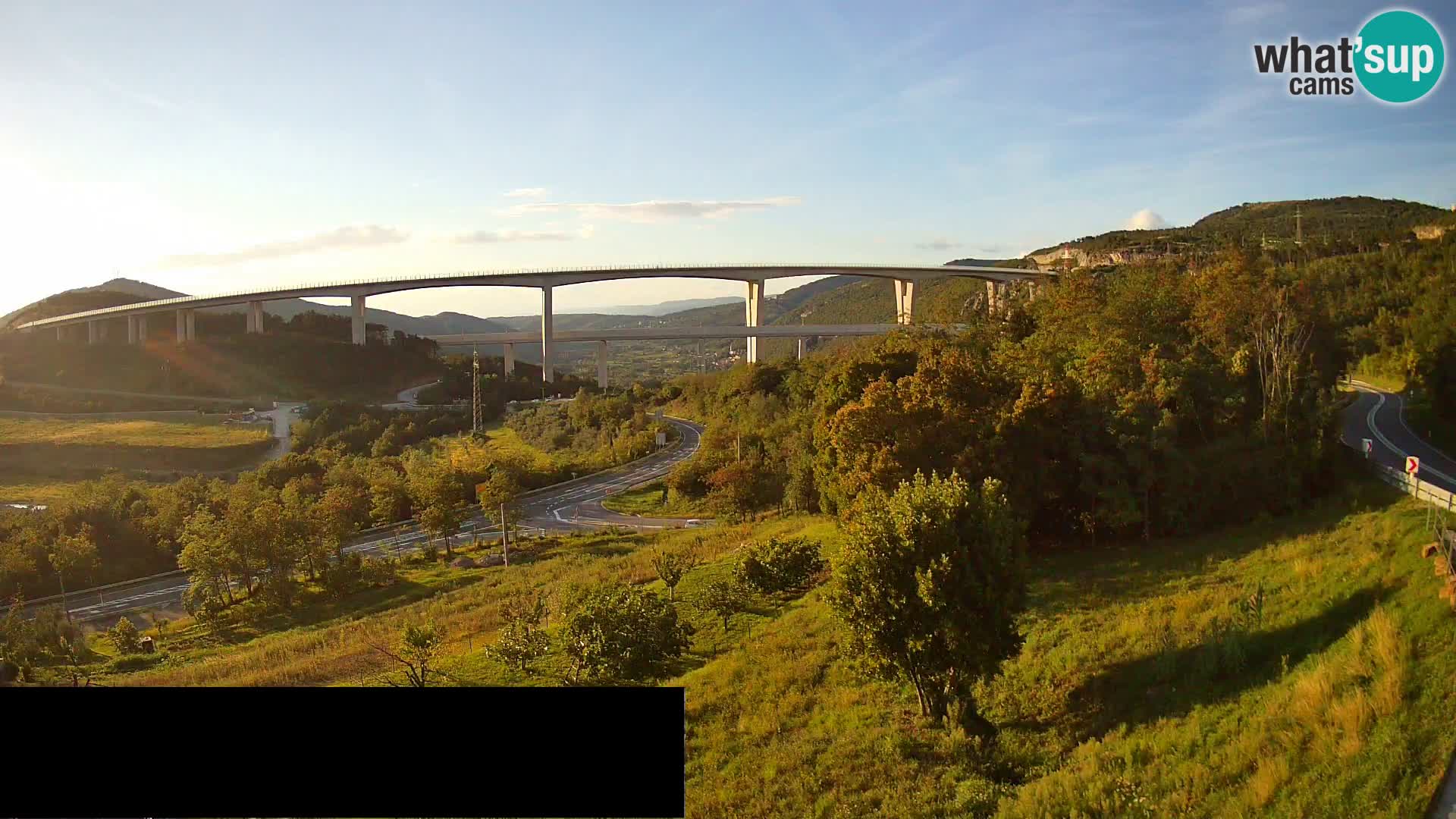Live cam Črni Kal Viaduc – Viki Burger