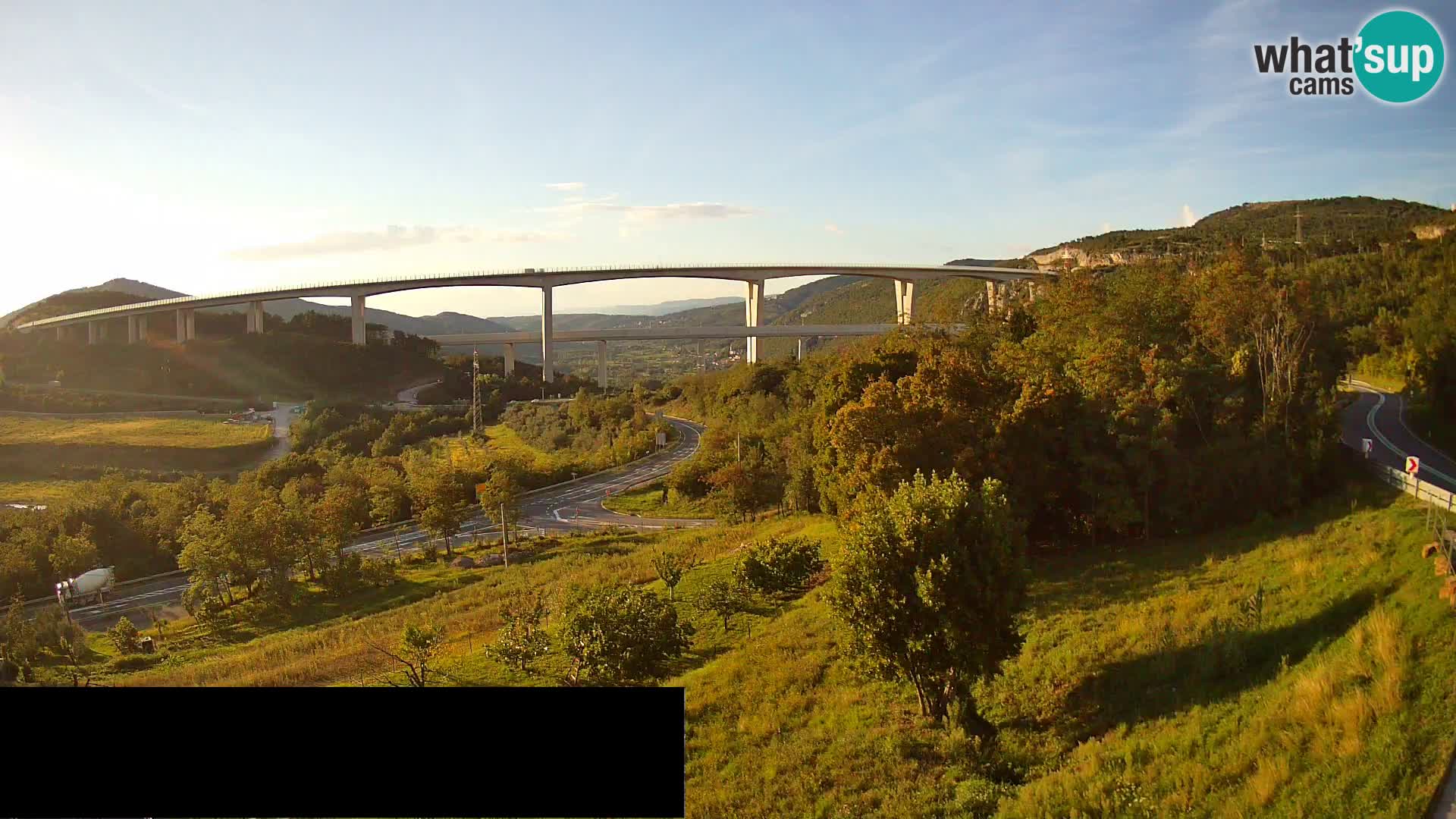 Camera en vivo Črni Kal Viaducto – Viki Burger