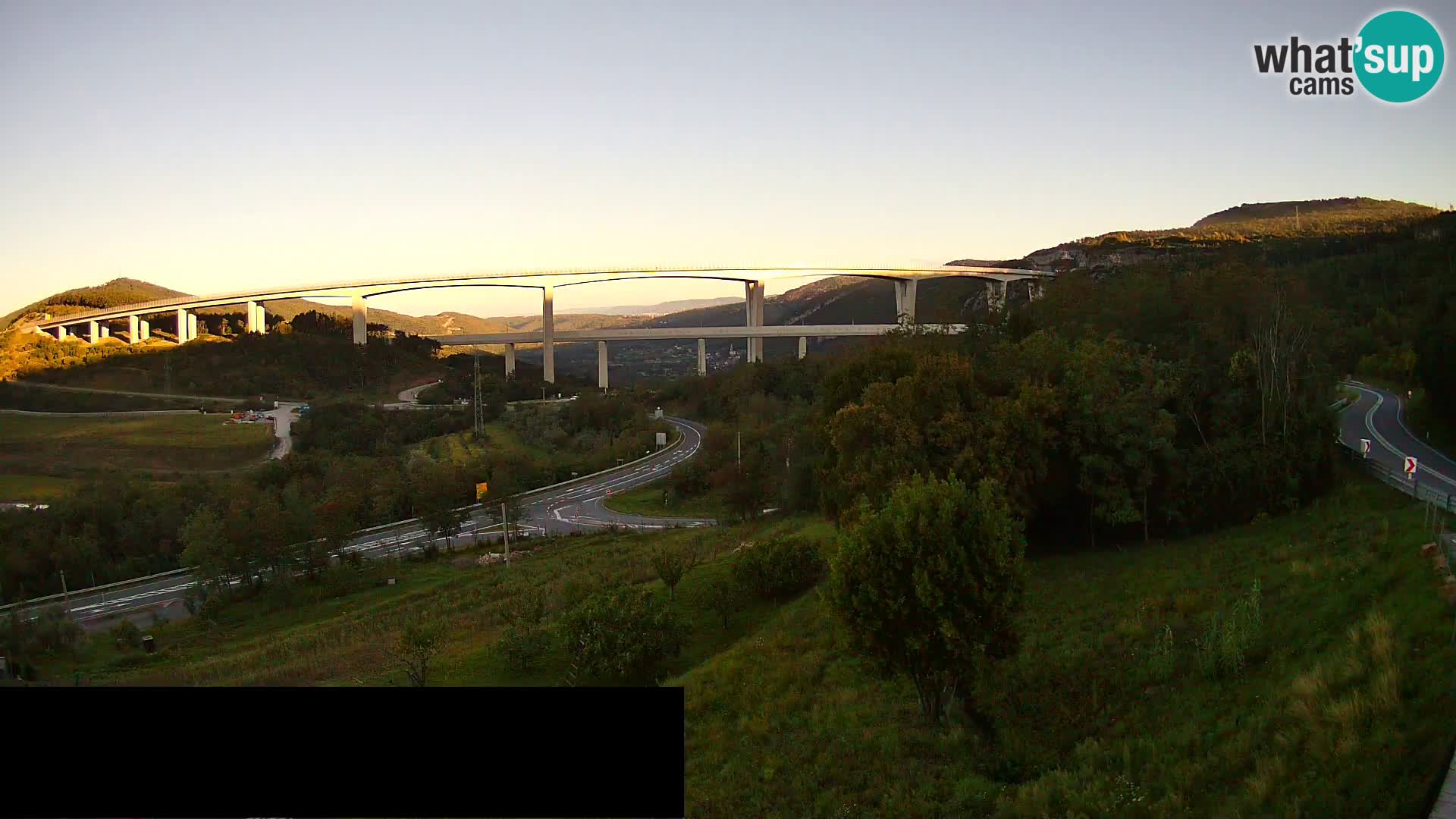 Webcam Črni Kal Viadukt – Viki Burger
