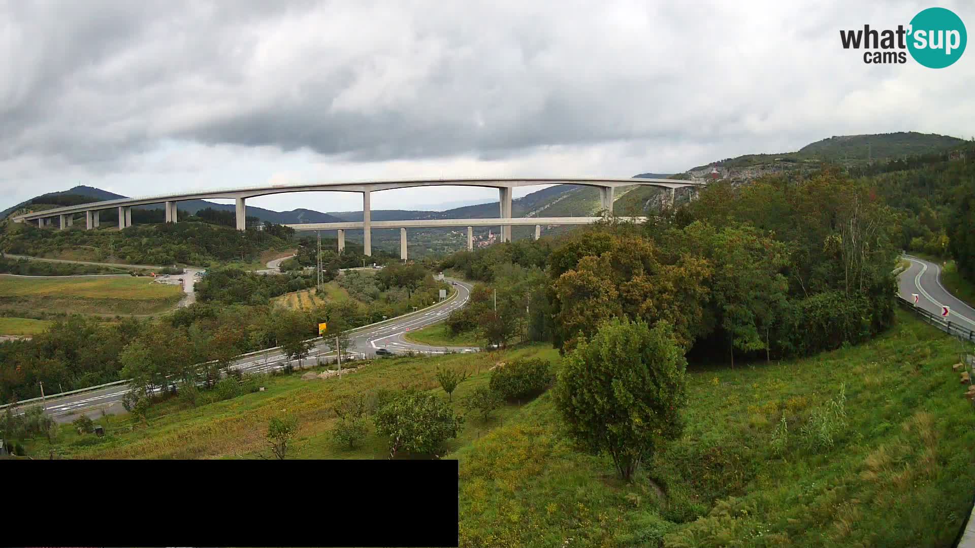 Webcam Črni Kal Viaduct – view from Viki Burger
