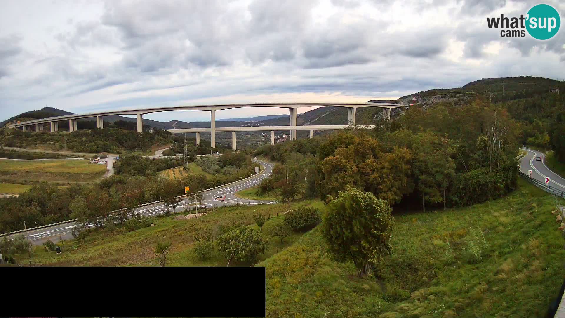 Camera en vivo Črni Kal Viaducto – Viki Burger