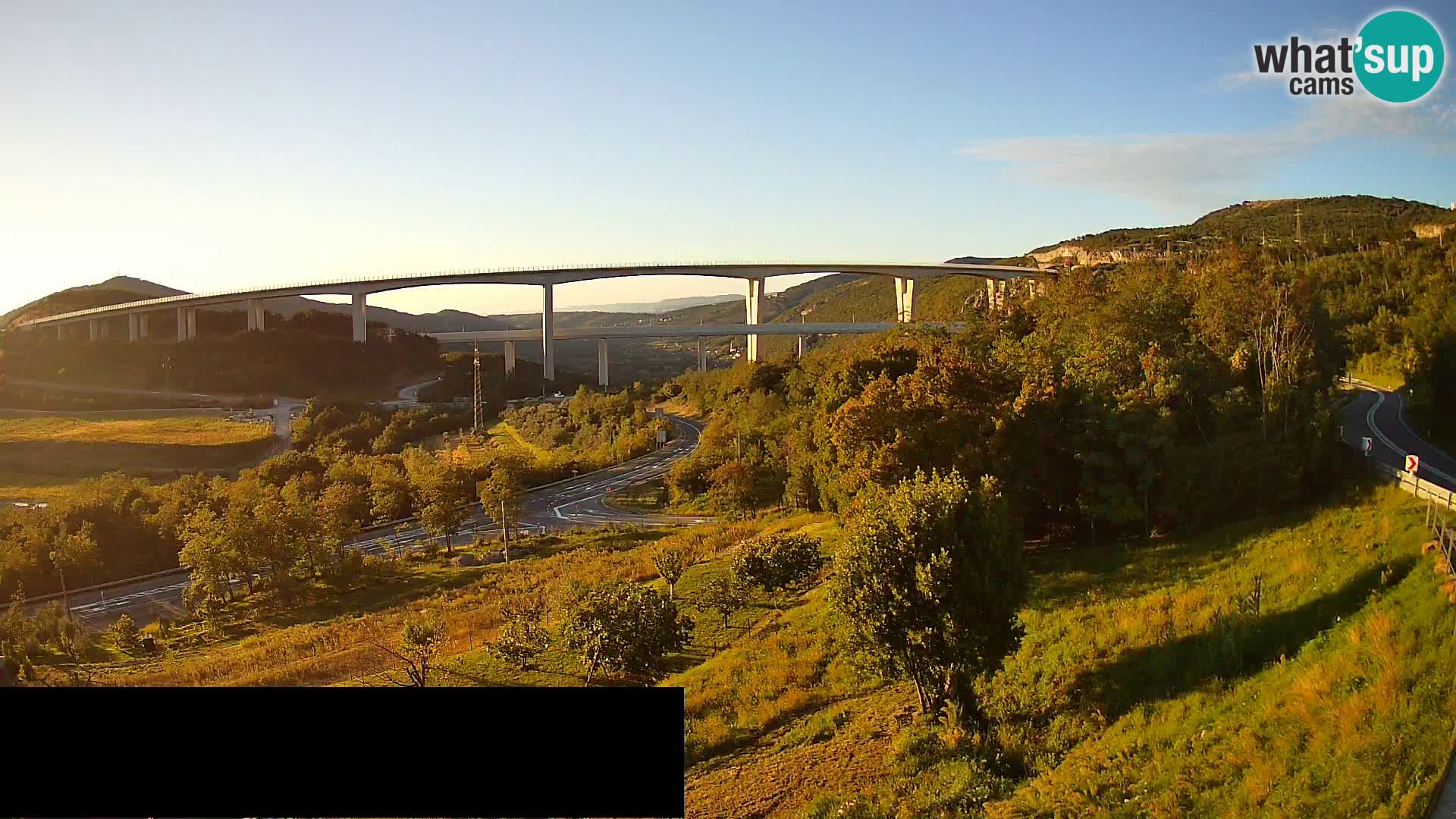 Webcam Črni Kal Viaduct – view from Viki Burger