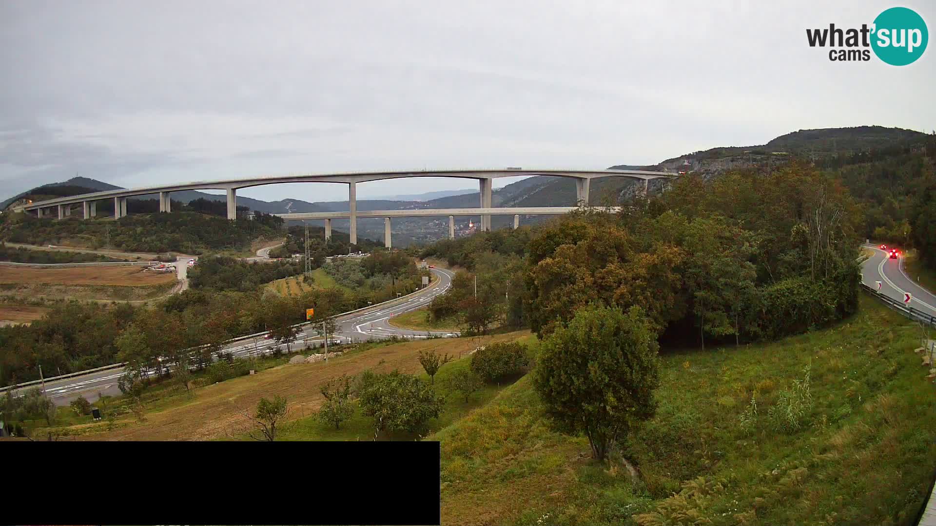 Webcam Črni Kal Viaduct – view from Viki Burger