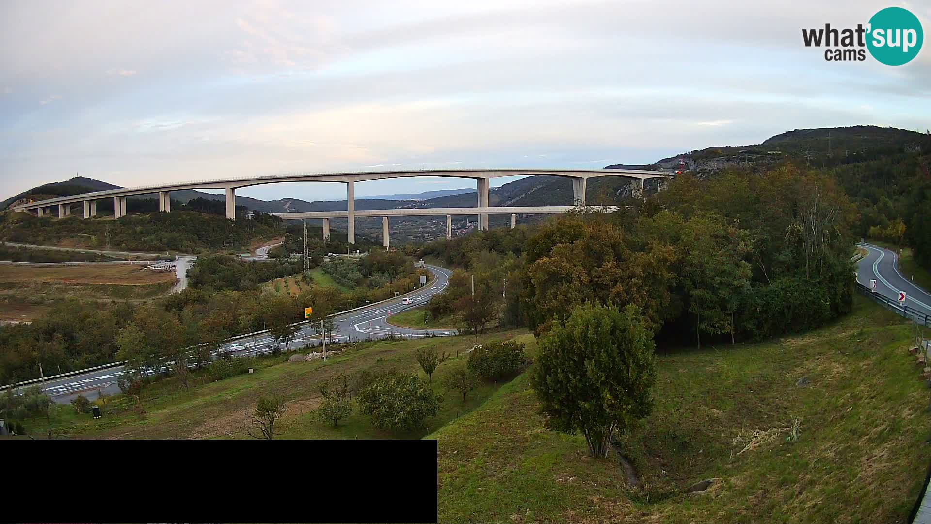 Live cam Črni Kal Viaduc – Viki Burger