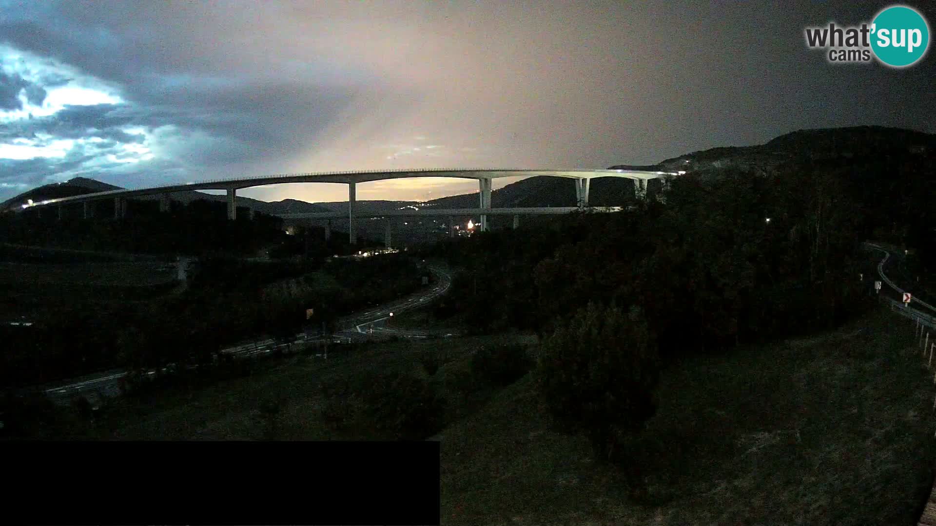 Live cam Črni Kal Viaduc – Viki Burger