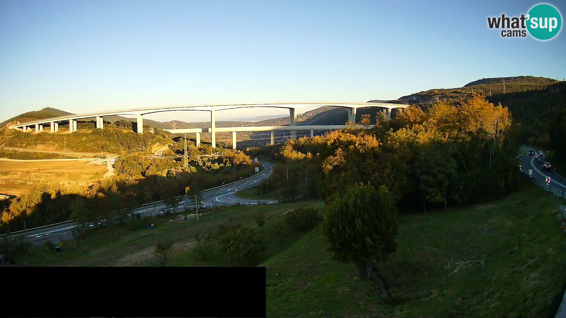 Live cam Črni Kal Viaduc – Viki Burger