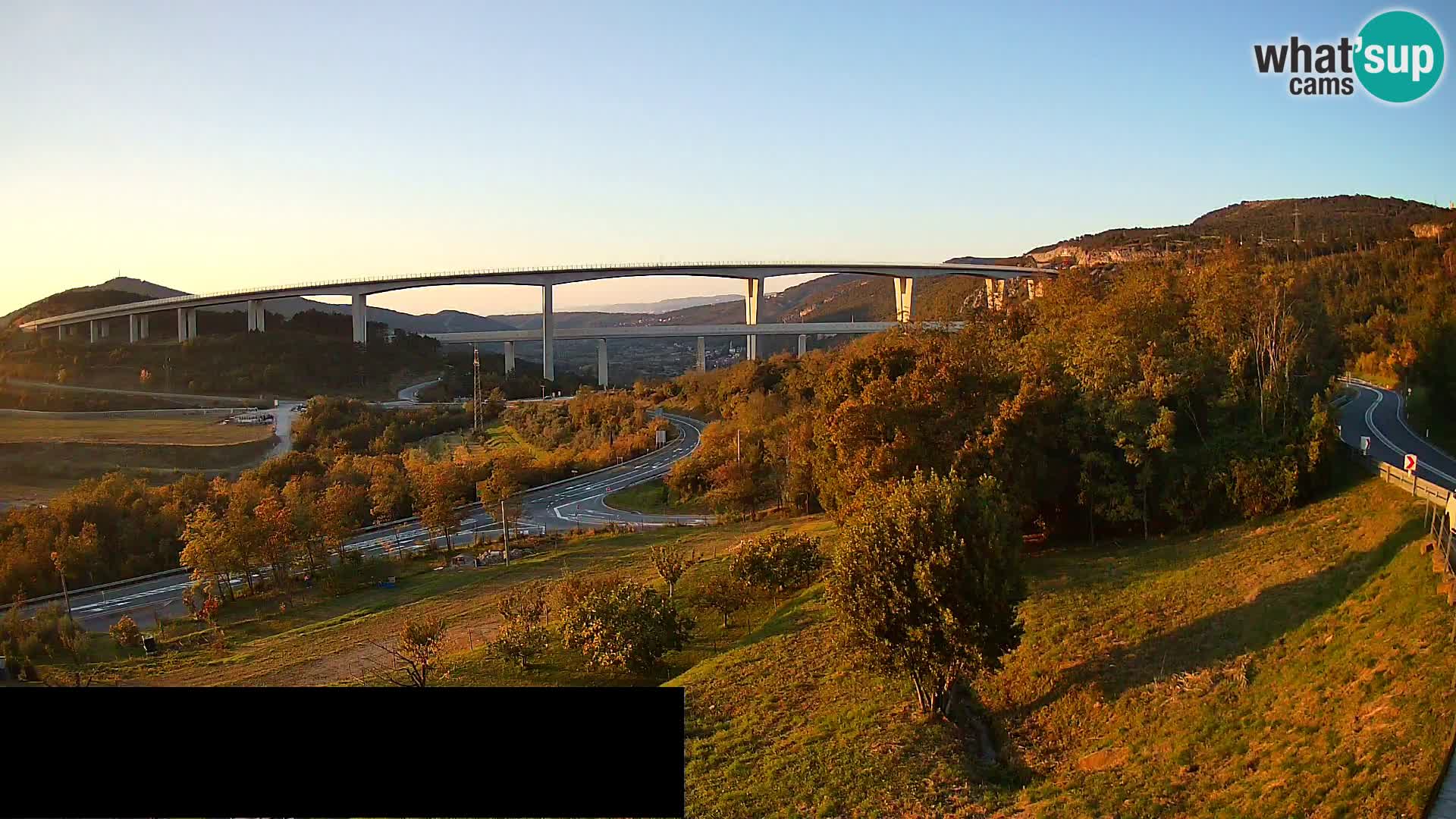 Live cam Črni Kal Viaduc – Viki Burger