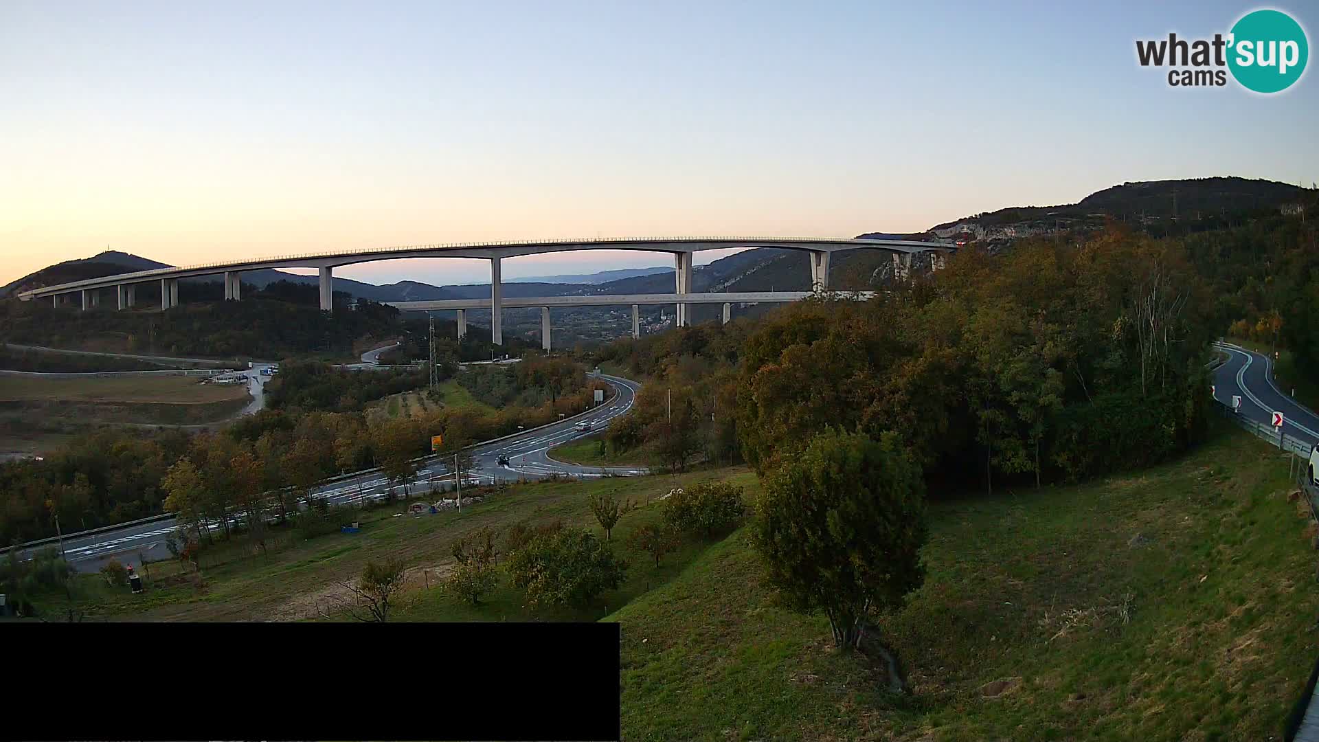 Camera en vivo Črni Kal Viaducto – Viki Burger
