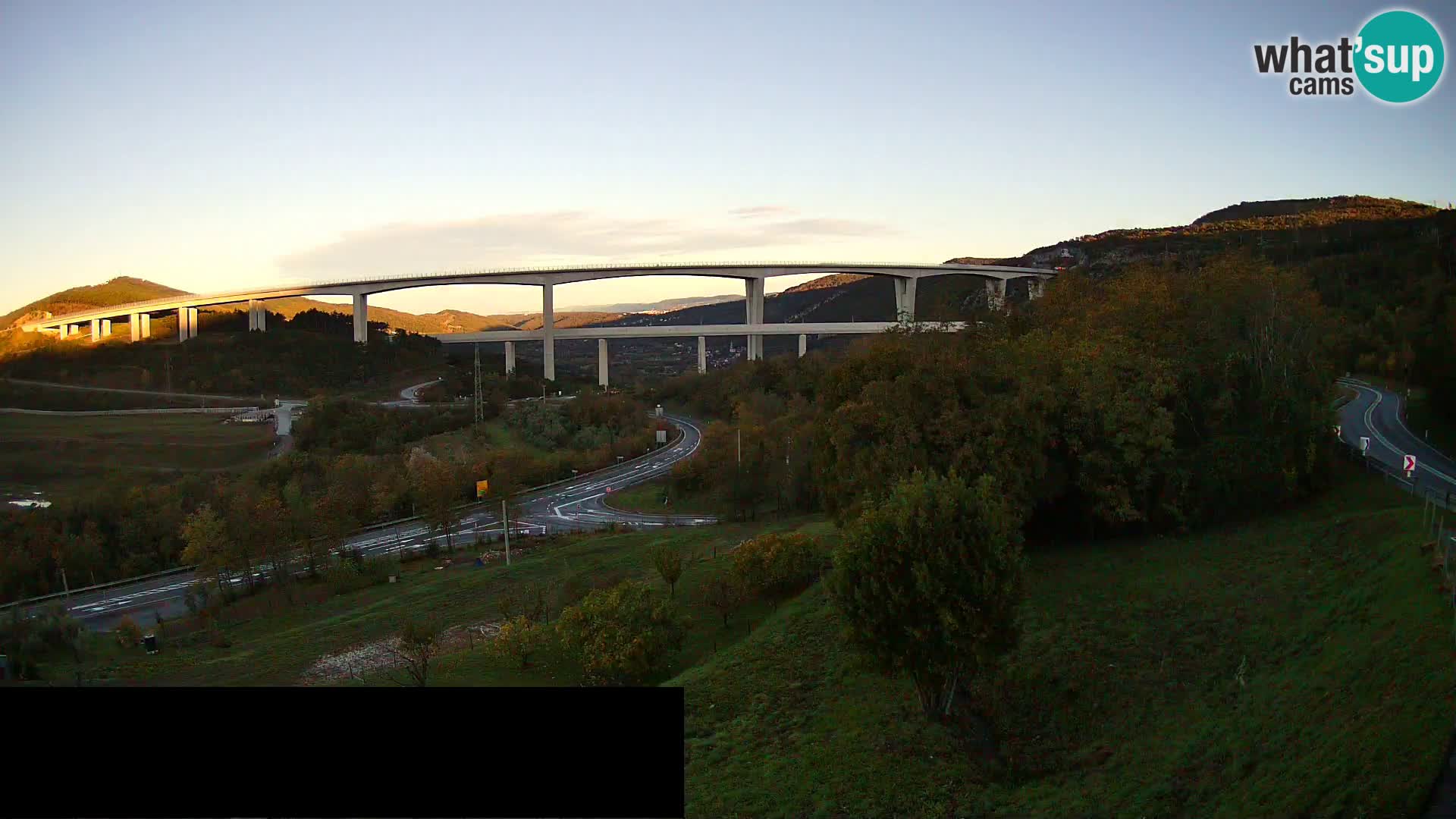 Camera en vivo Črni Kal Viaducto – Viki Burger