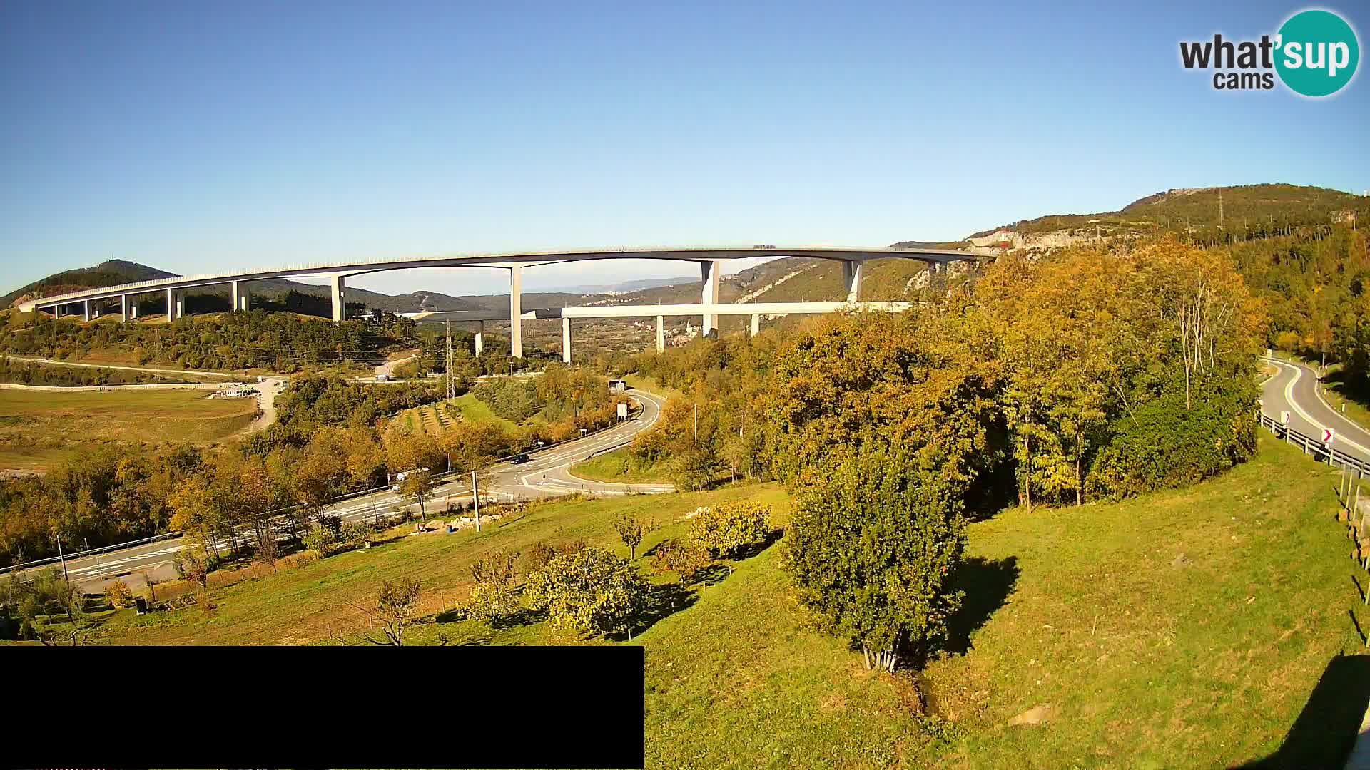 Webcam Črni Kal Viaduct – view from Viki Burger
