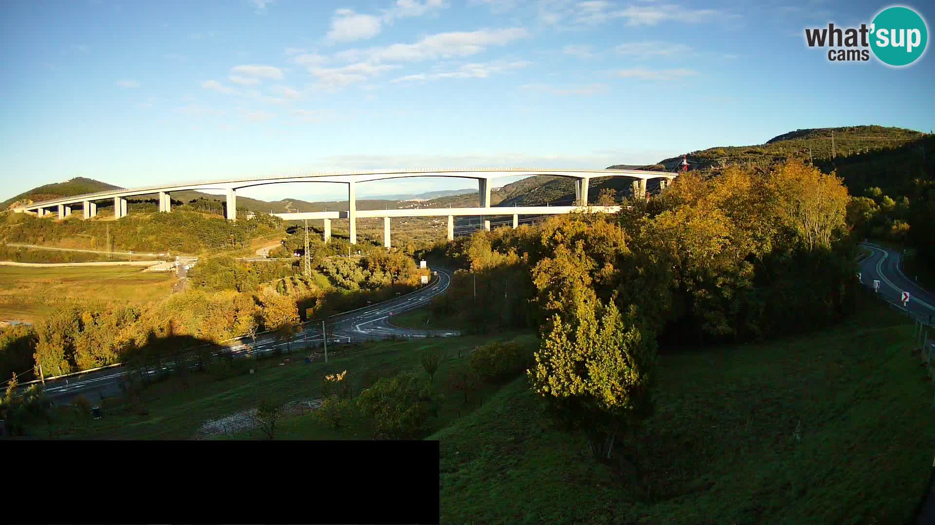 Webcam Črni Kal Viaduct – view from Viki Burger