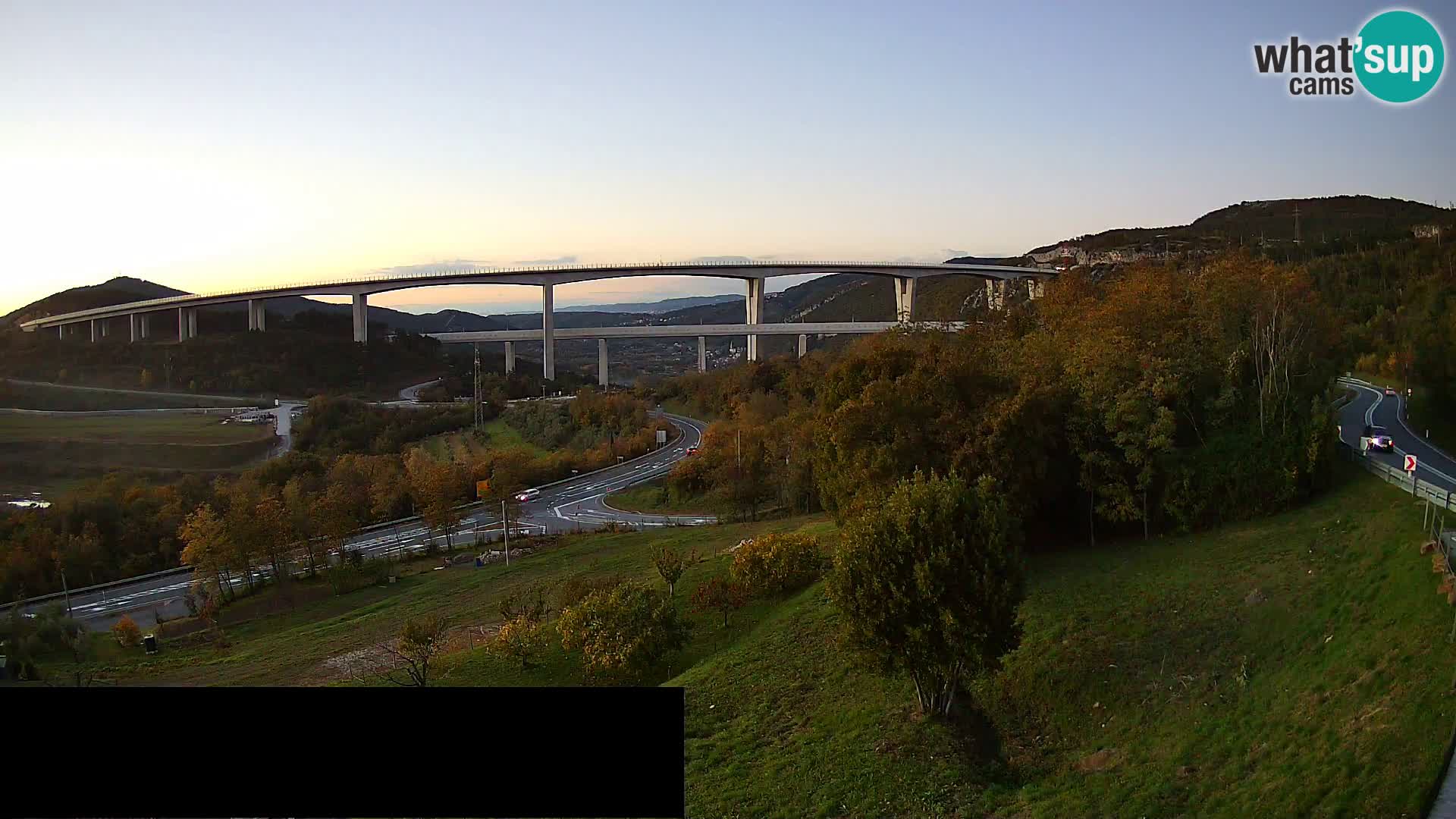 Camera en vivo Črni Kal Viaducto – Viki Burger
