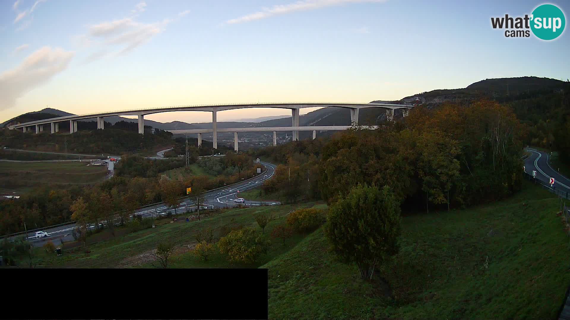 Live cam Črni Kal Viaduc – Viki Burger