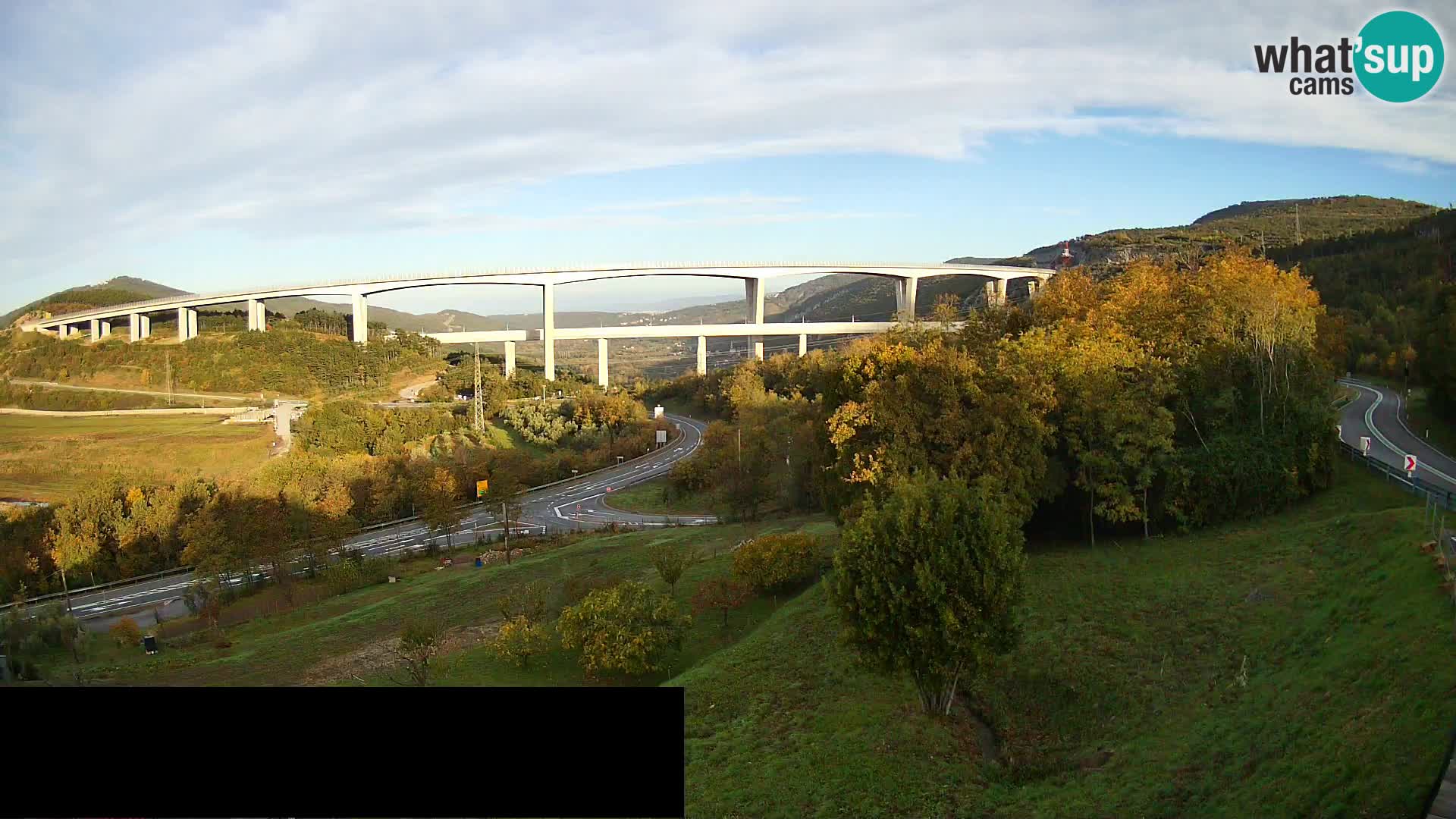 Webcam Črni Kal Viaduct – view from Viki Burger