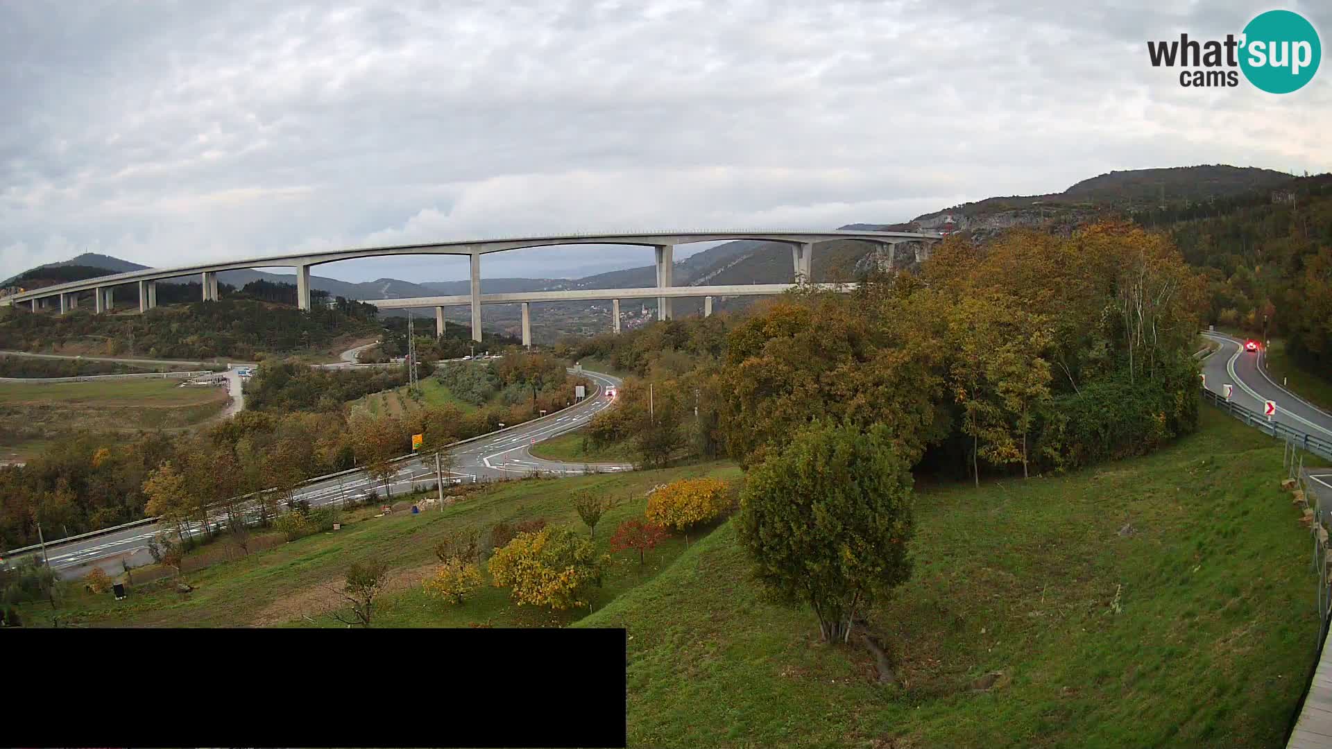 Live cam Črni Kal Viaduc – Viki Burger