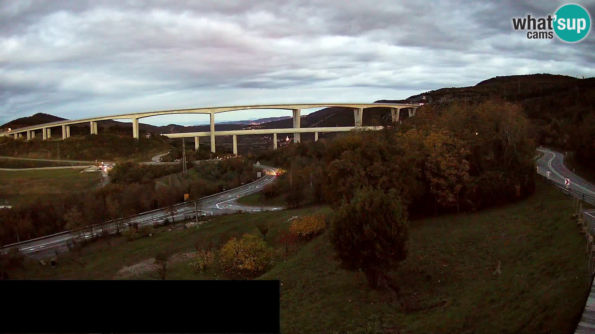 Live cam Črni Kal Viaduc – Viki Burger