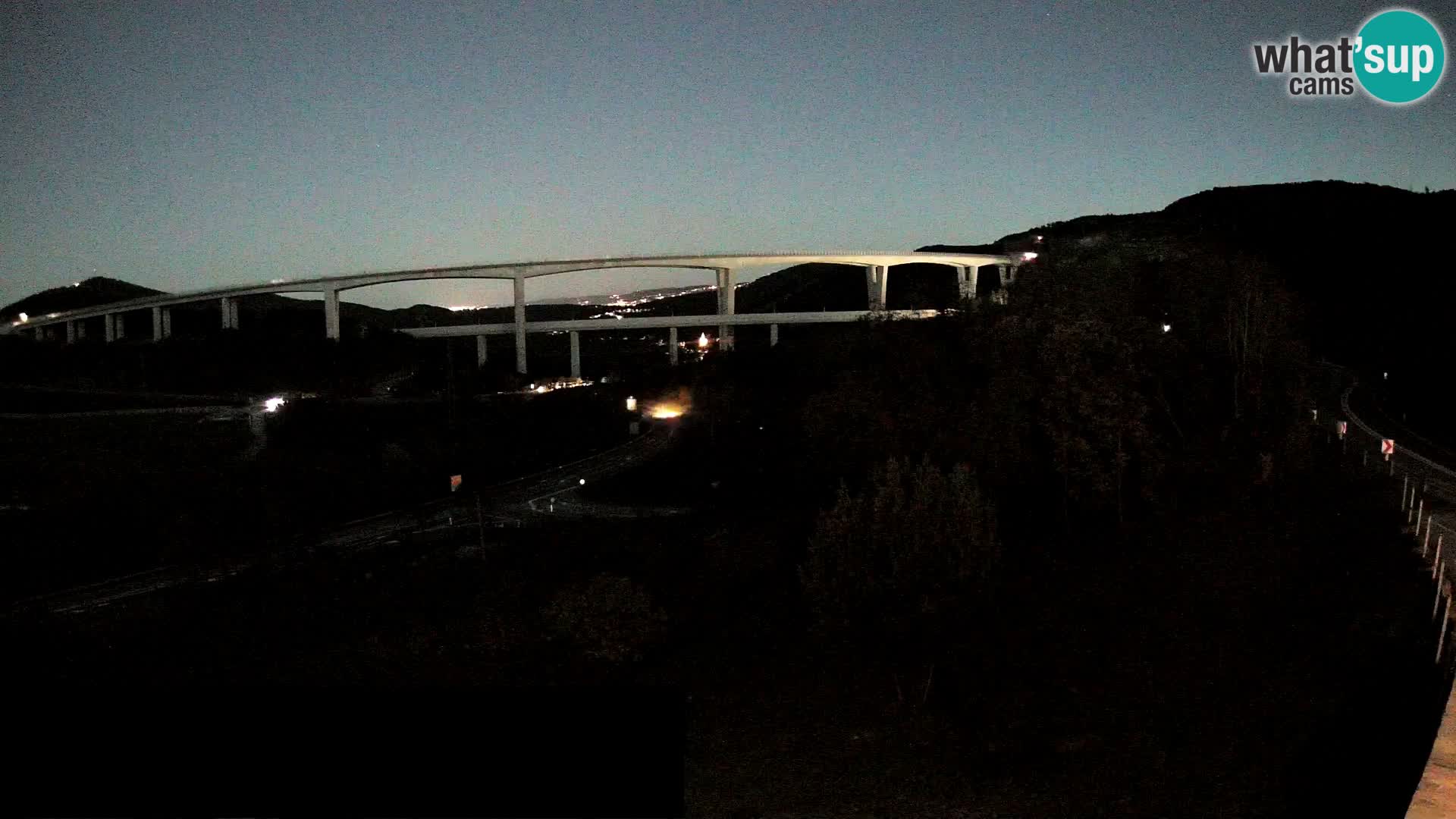 Webcam Črni Kal Viaduct – view from Viki Burger
