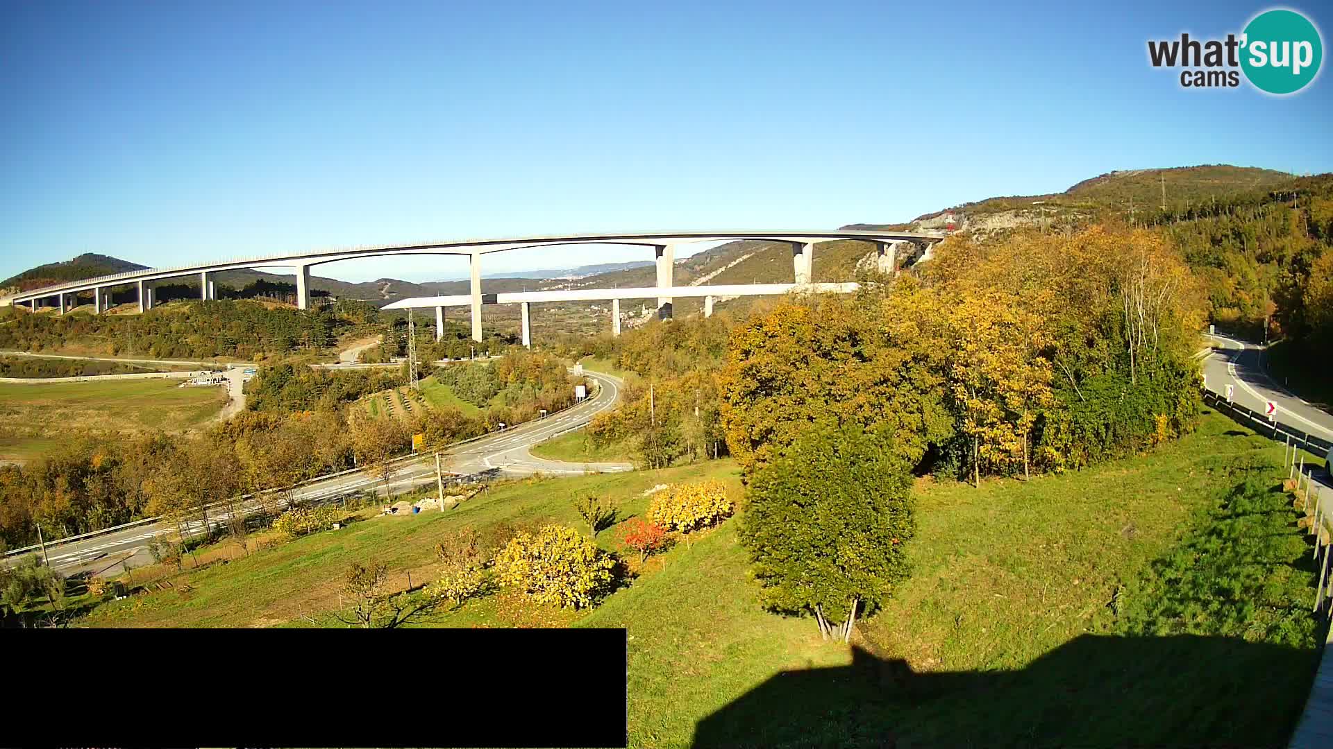 Webcam Črni Kal Viaduct – view from Viki Burger