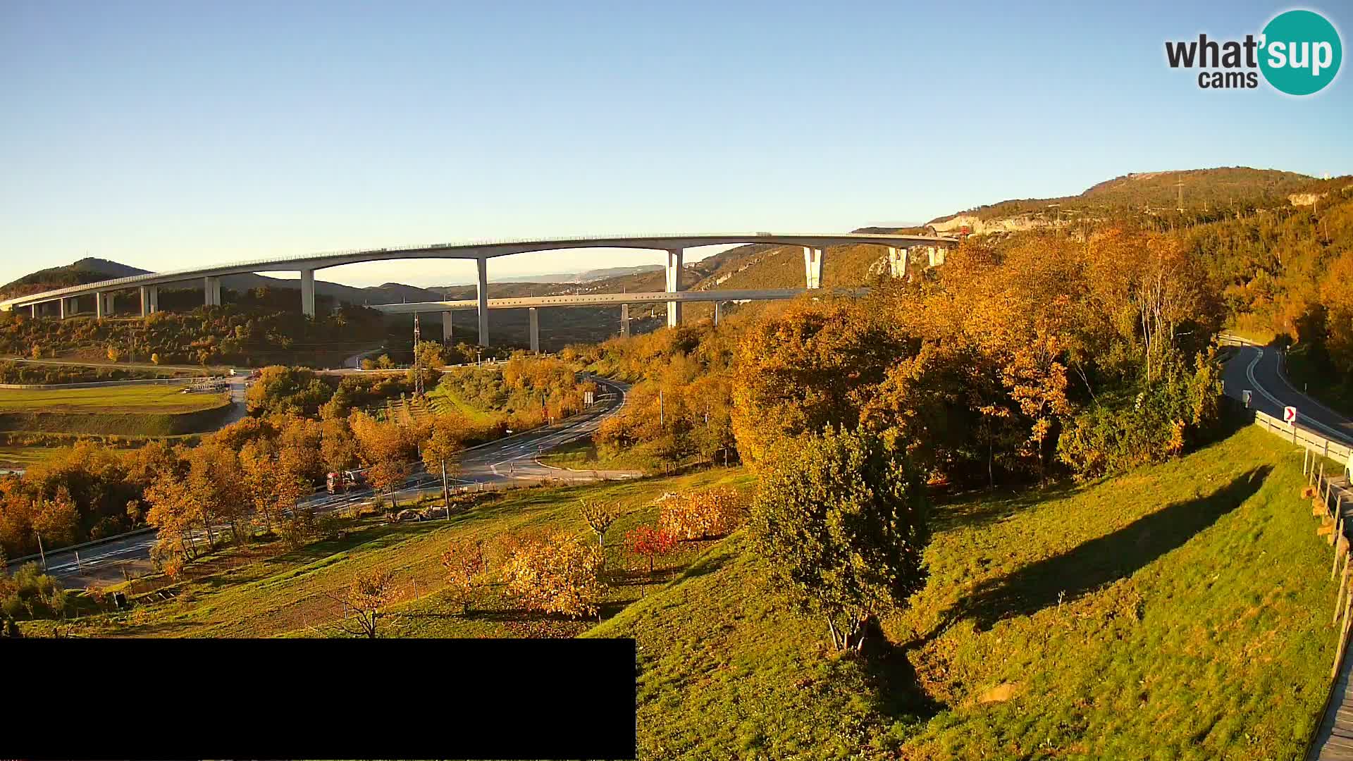 Kamera v živo Črni Kal Viadukt – pogled z Viki Burgerja