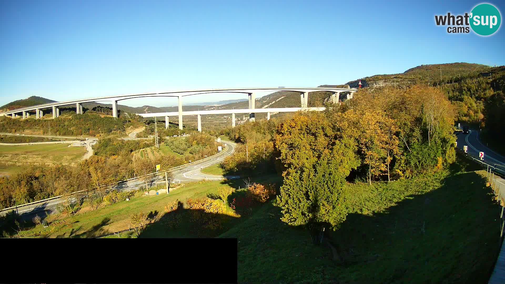 Webcam Črni Kal Viaduct – view from Viki Burger