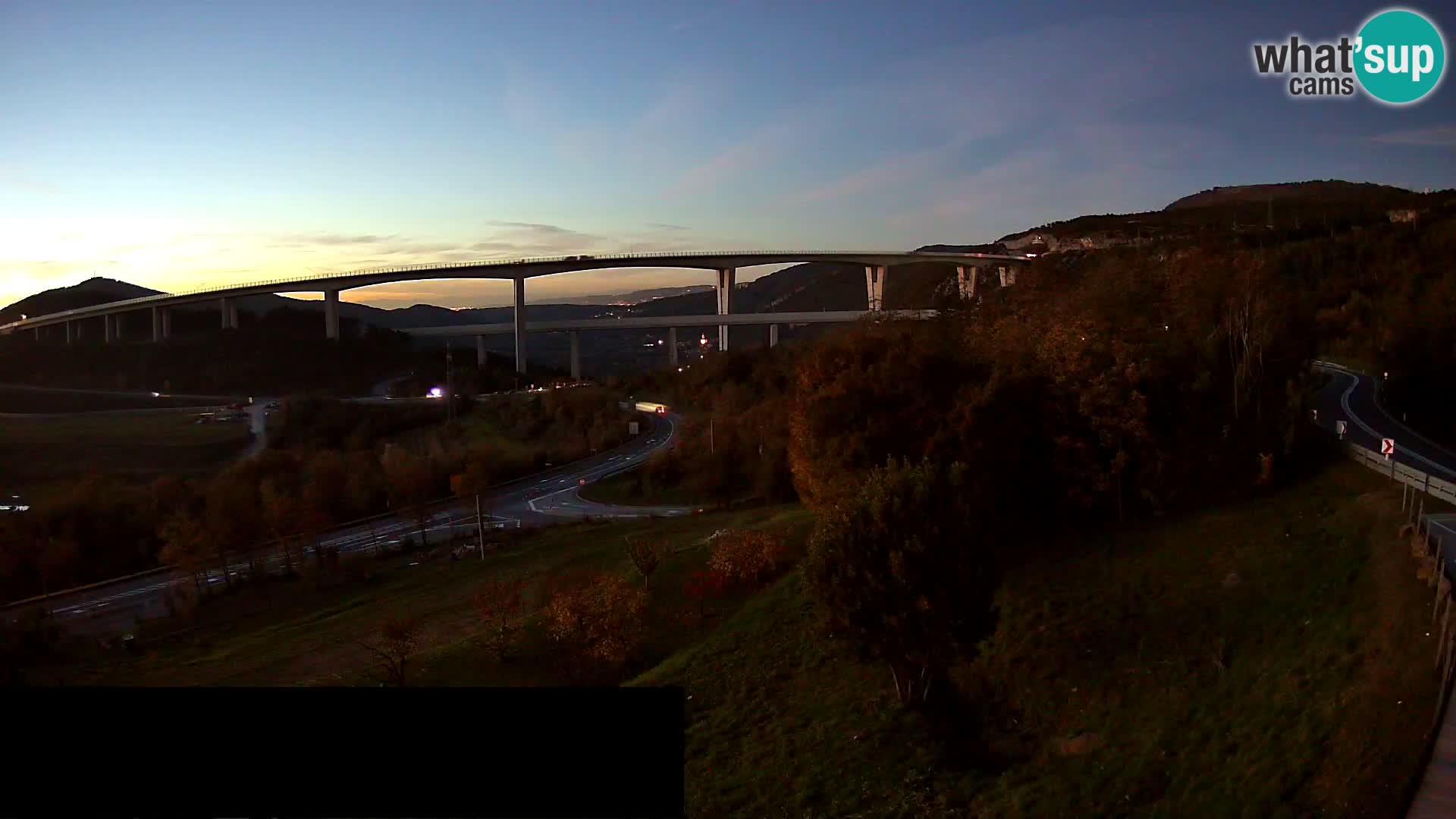 Webcam Črni Kal Viadukt – Viki Burger