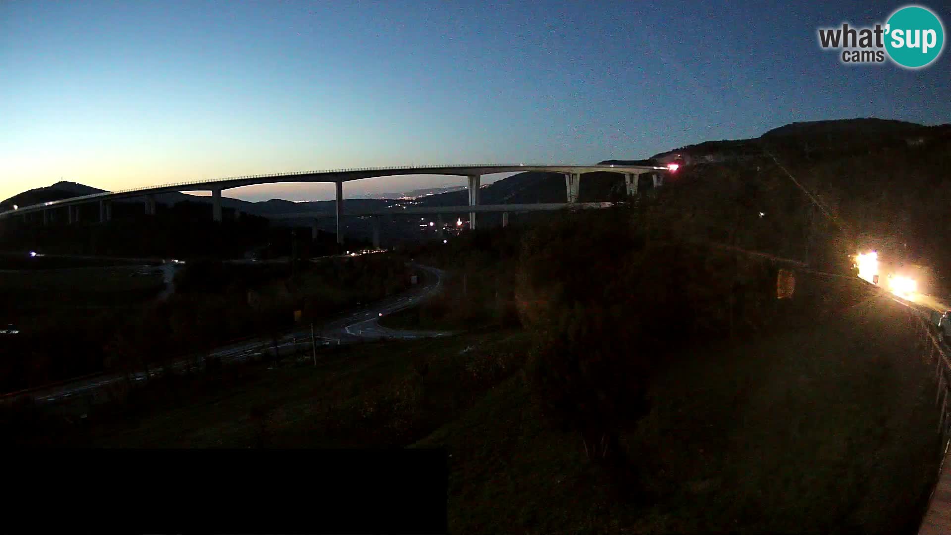 Webcam Črni Kal Viadukt – Viki Burger