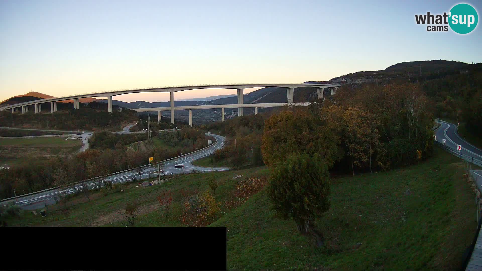 Webcam Črni Kal Viadukt – Viki Burger